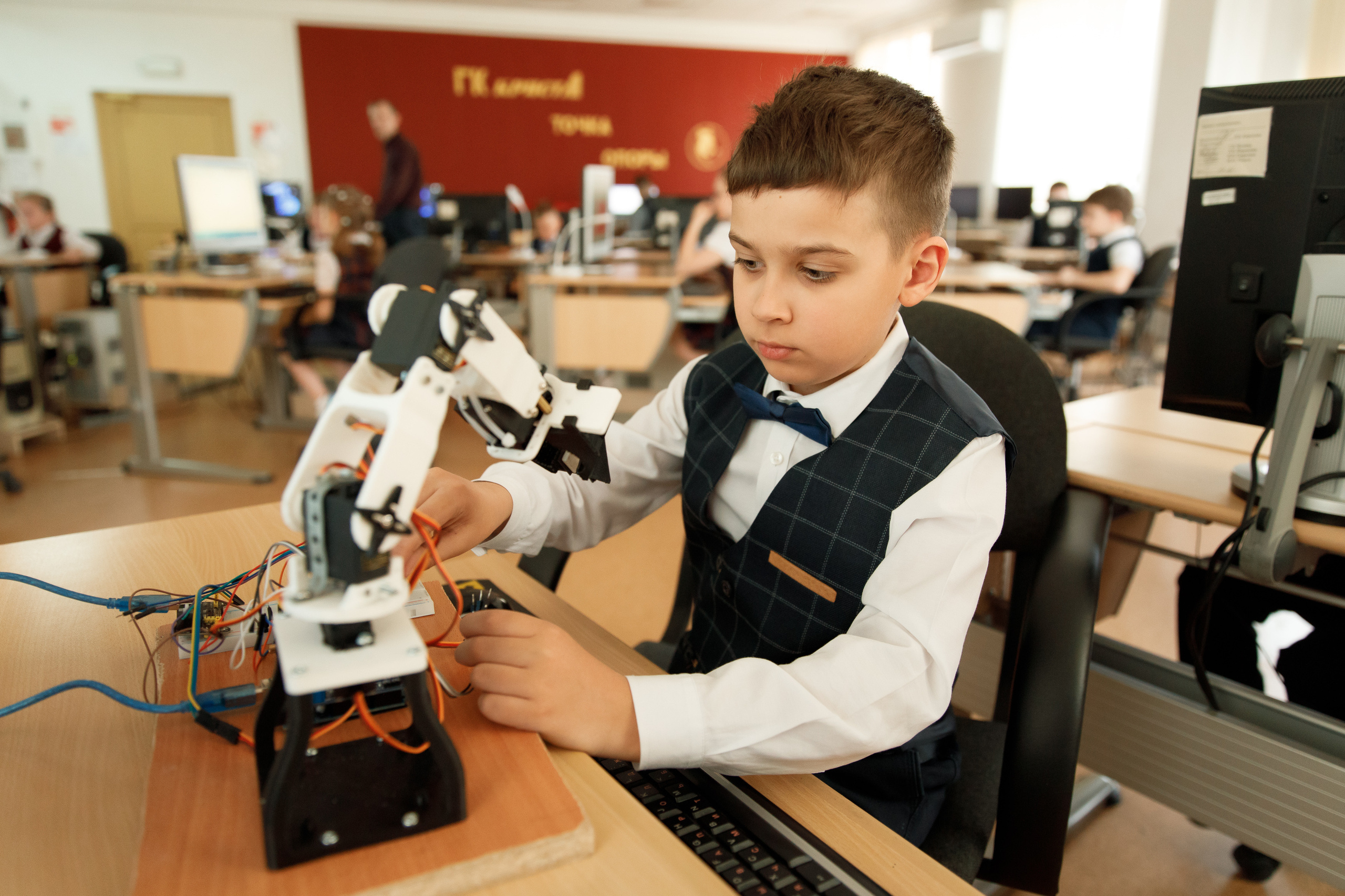 Школа «Кристалл» | 2 класс. Свадебный, семейный и школьный фотограф в Сызрани Максим Баталов