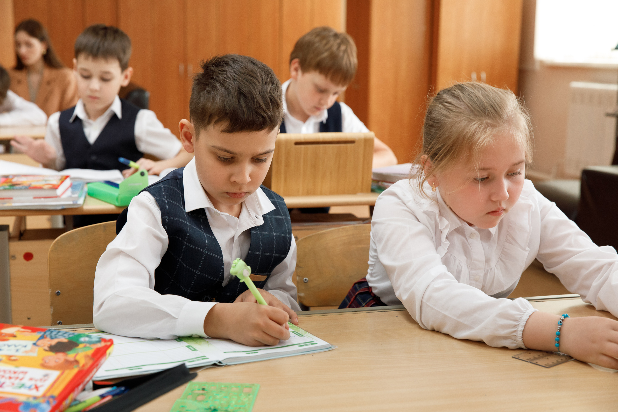 Школа «Кристалл» | 2 класс. Свадебный, семейный и школьный фотограф в Сызрани Максим Баталов