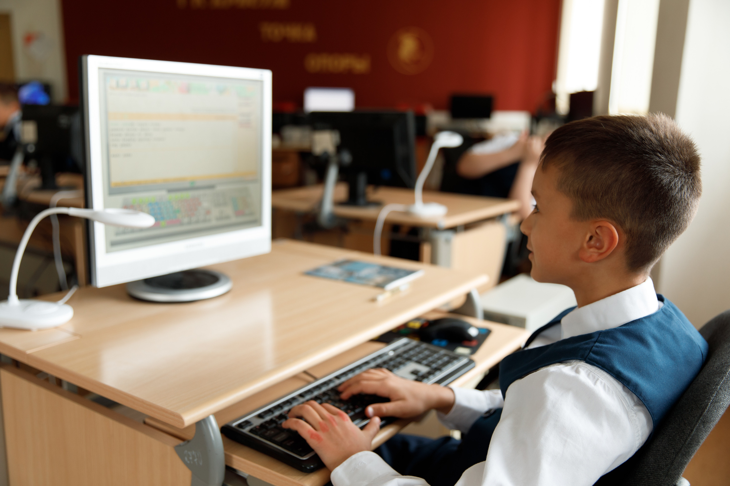 Школа «Кристалл» | 2 класс. Свадебный, семейный и школьный фотограф в Сызрани Максим Баталов