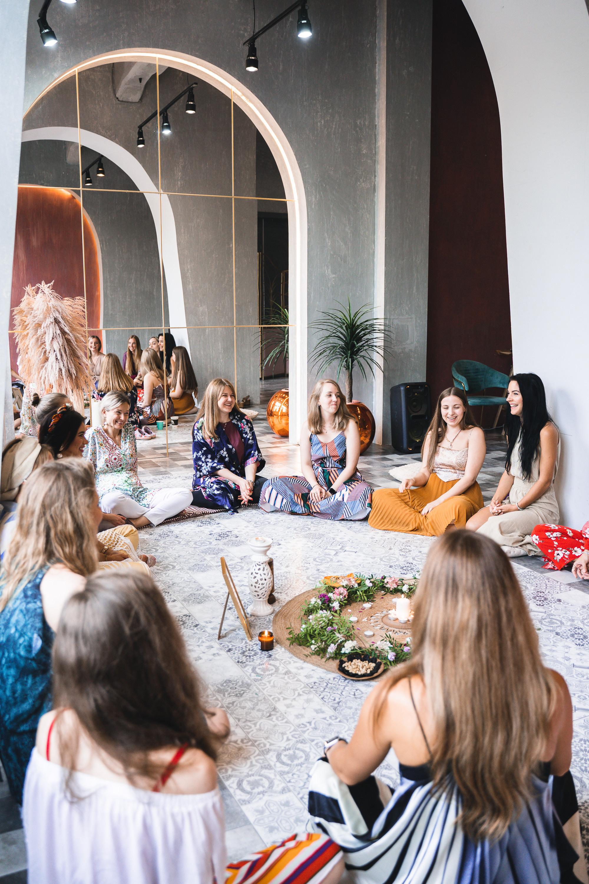 Репортажная фотосессия для ведущей женских кругов. Бизнес портрет в Москве — фотограф Елена Назаренко