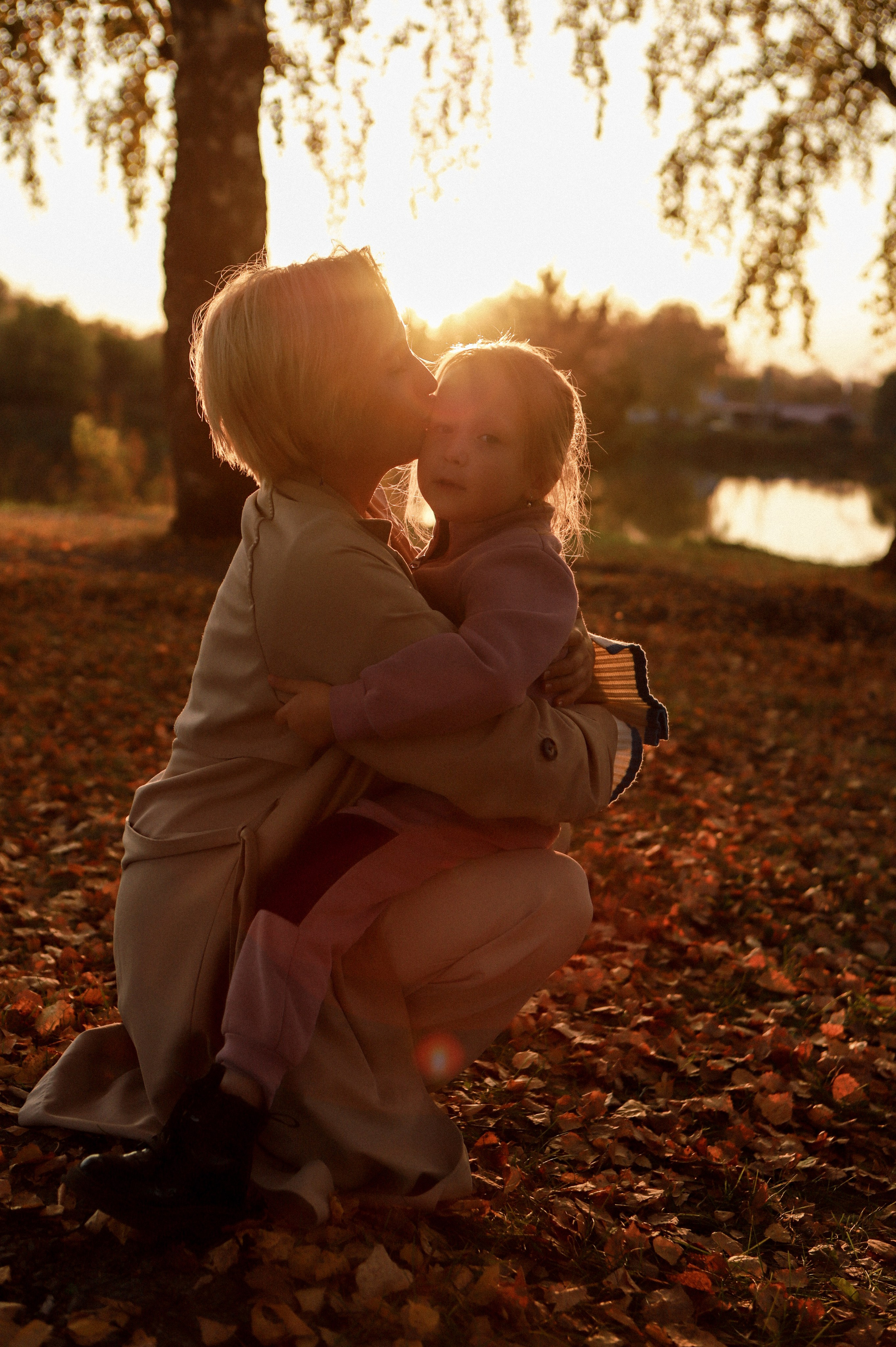 Семейная фотосессия - Осенний закат у озера. Семейный и женский фотограф Кемерово Мария Степ
