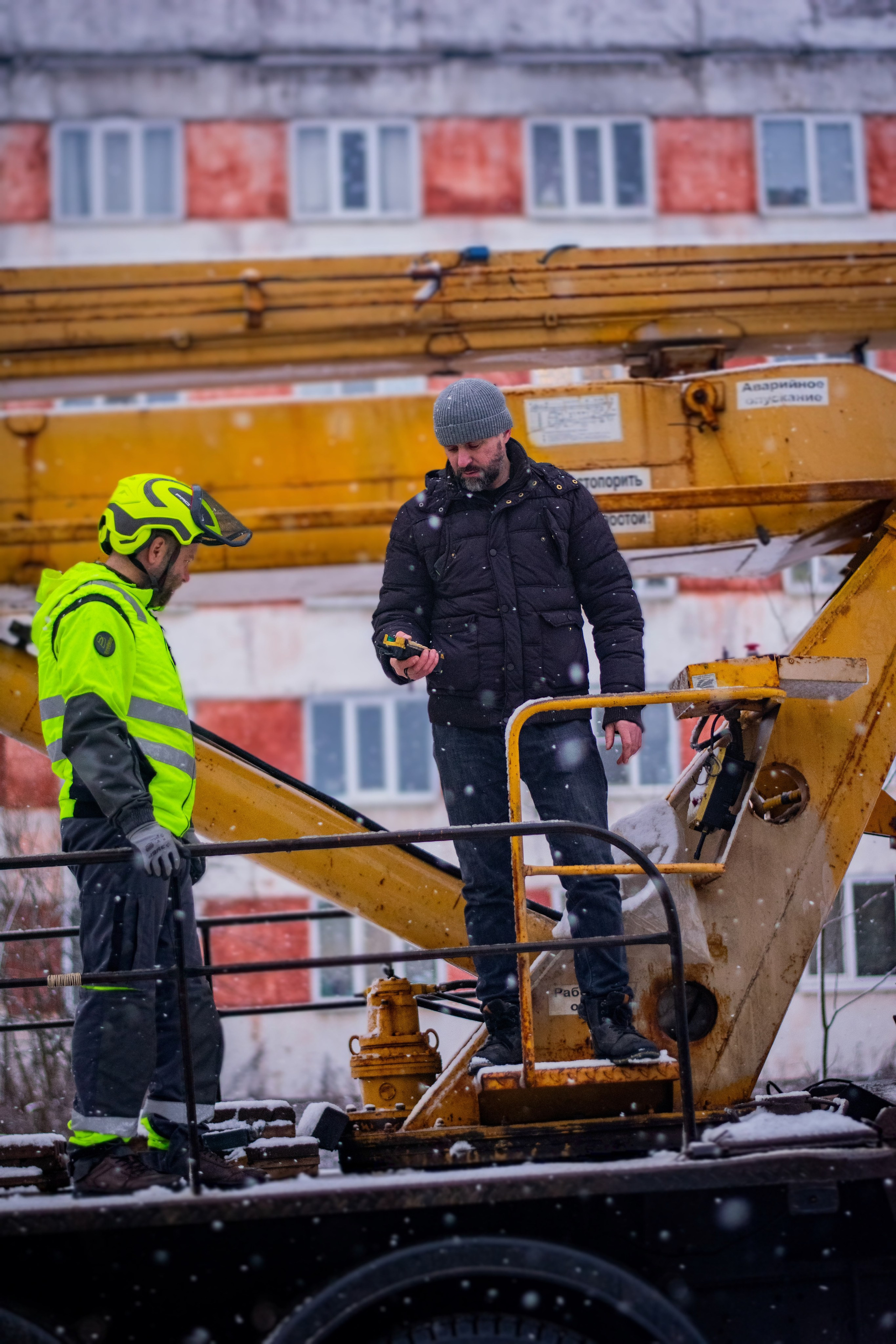 Автовышка 28 метров. Аrbori Culturist