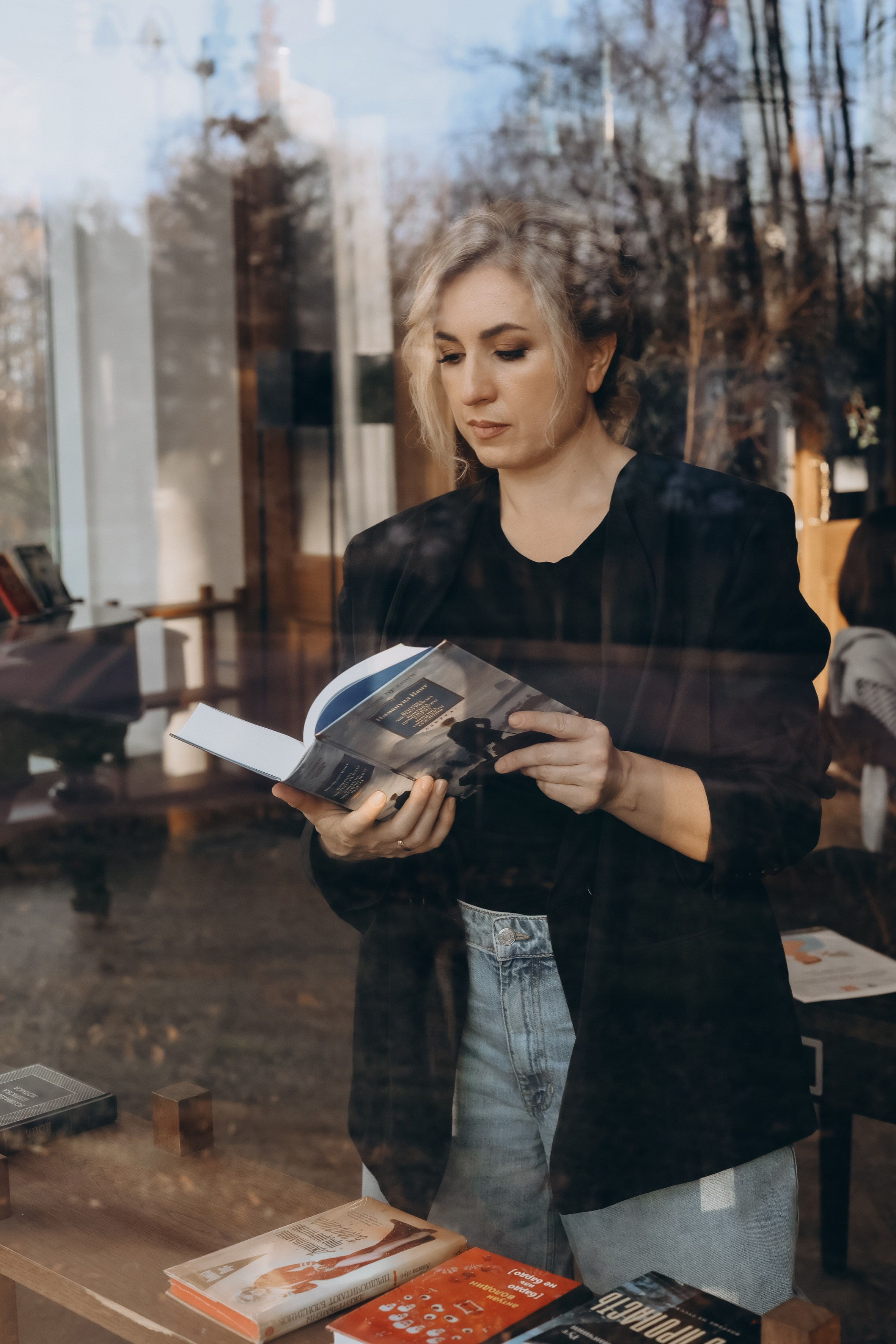 Яна и библиотека (репортажный портрет). Портретный и репортажный фотограф в Москве, Ольга Ларема