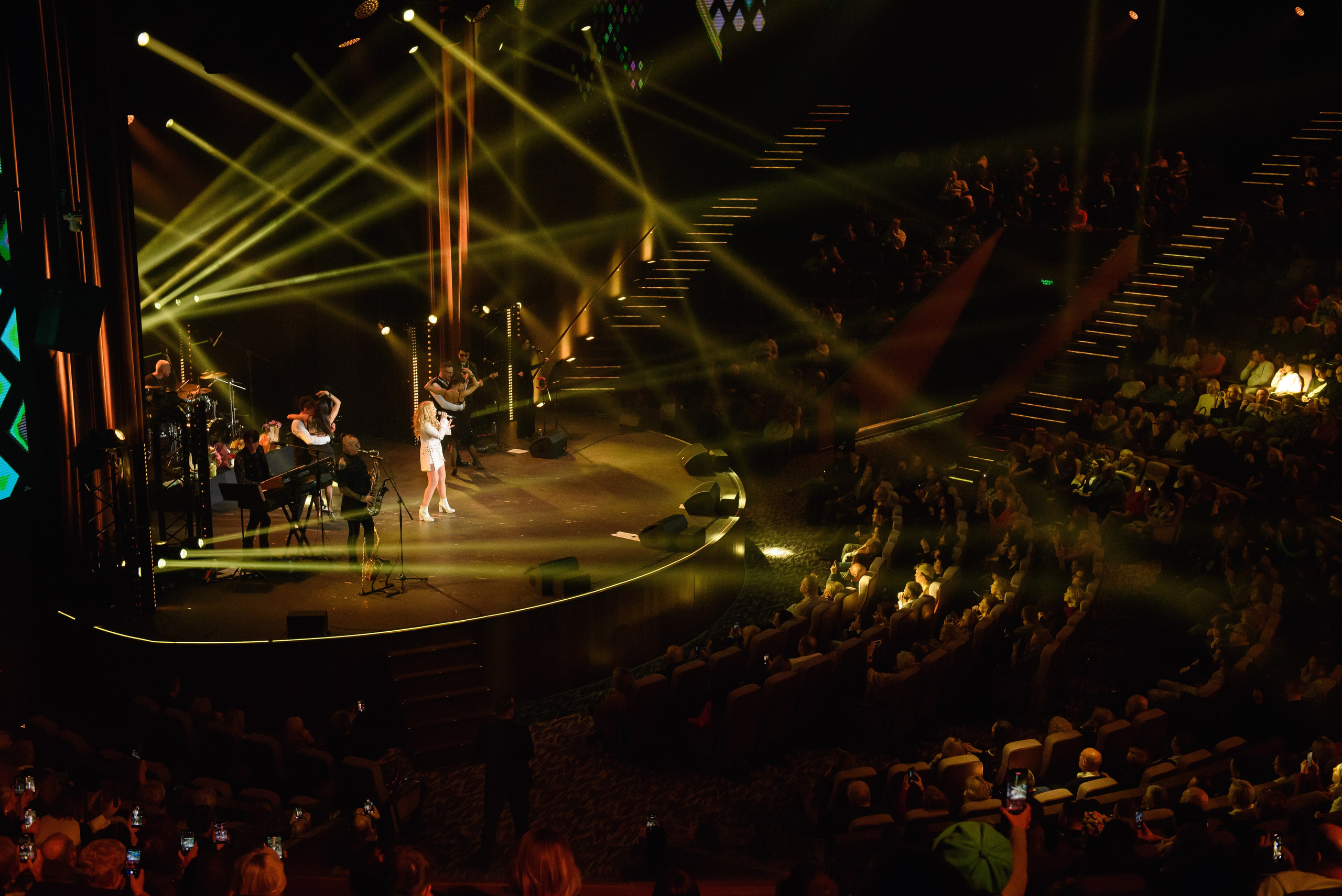 Маша Распутина — «Имена на все времена», Вегас Сити Холл. Бренд-фотограф для экспертов и блогеров в Москве Влада Горбовская