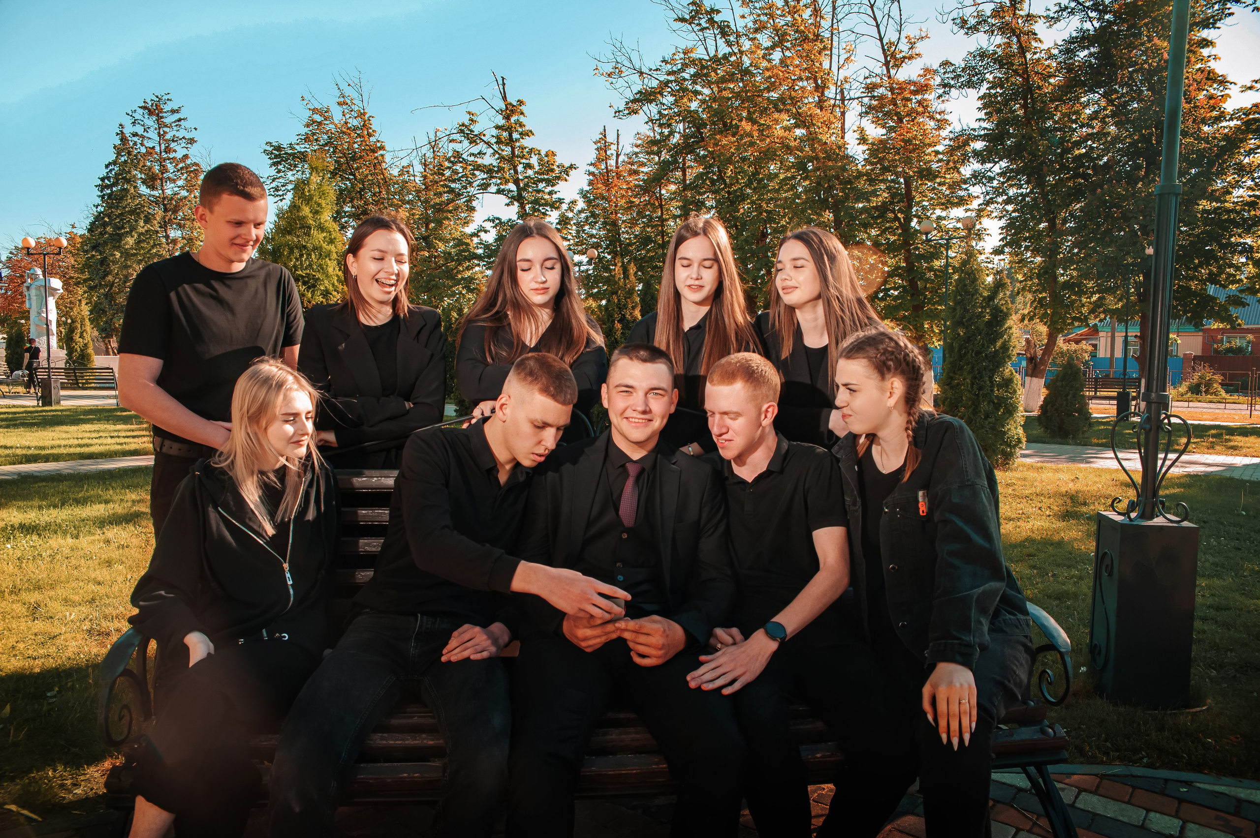 Друзья. Выпускные альбомы. Фотограф Ксения Борисова