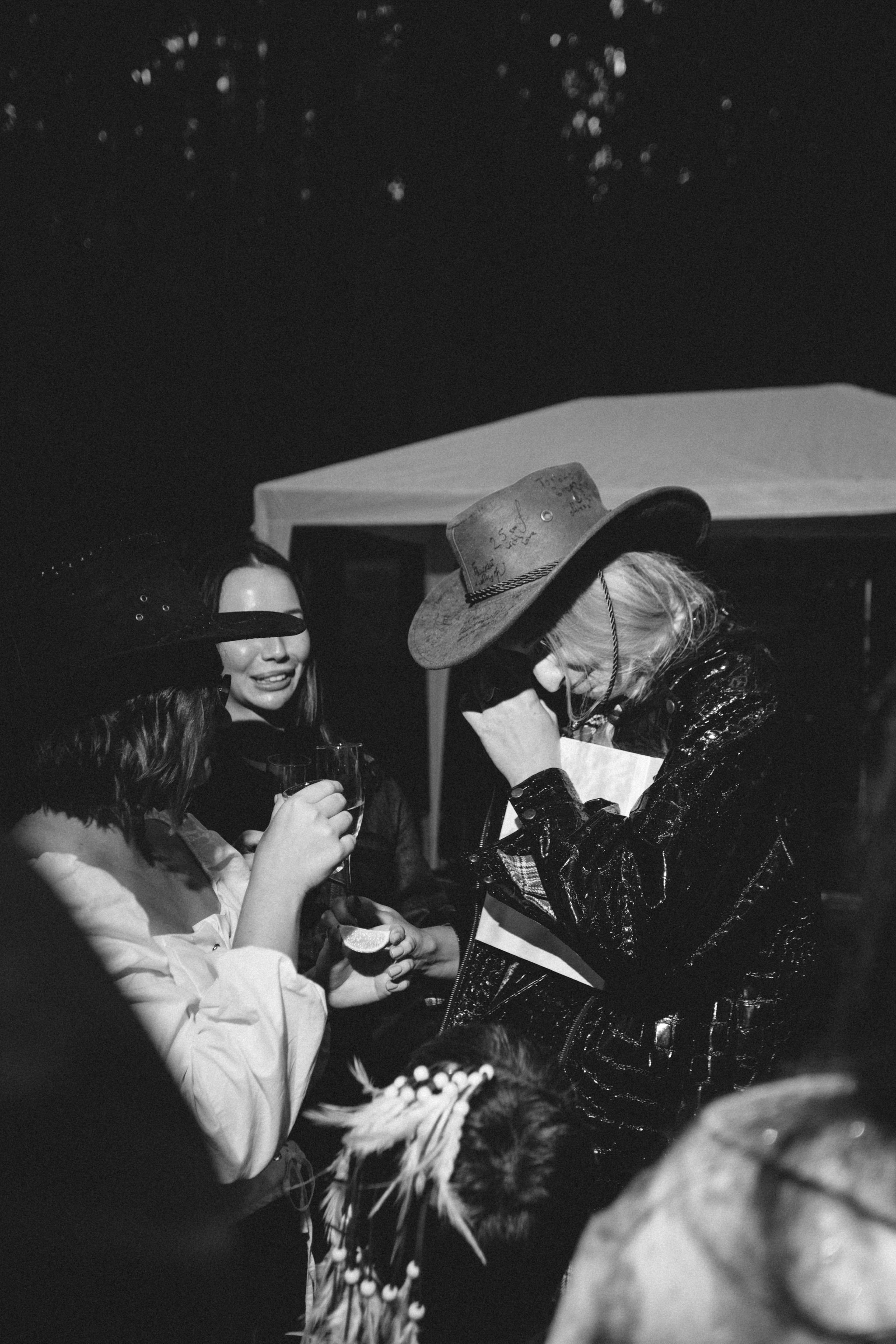 МНЕ В САПОГ ЗАПОЛЗЛА ЗМЕЯ!