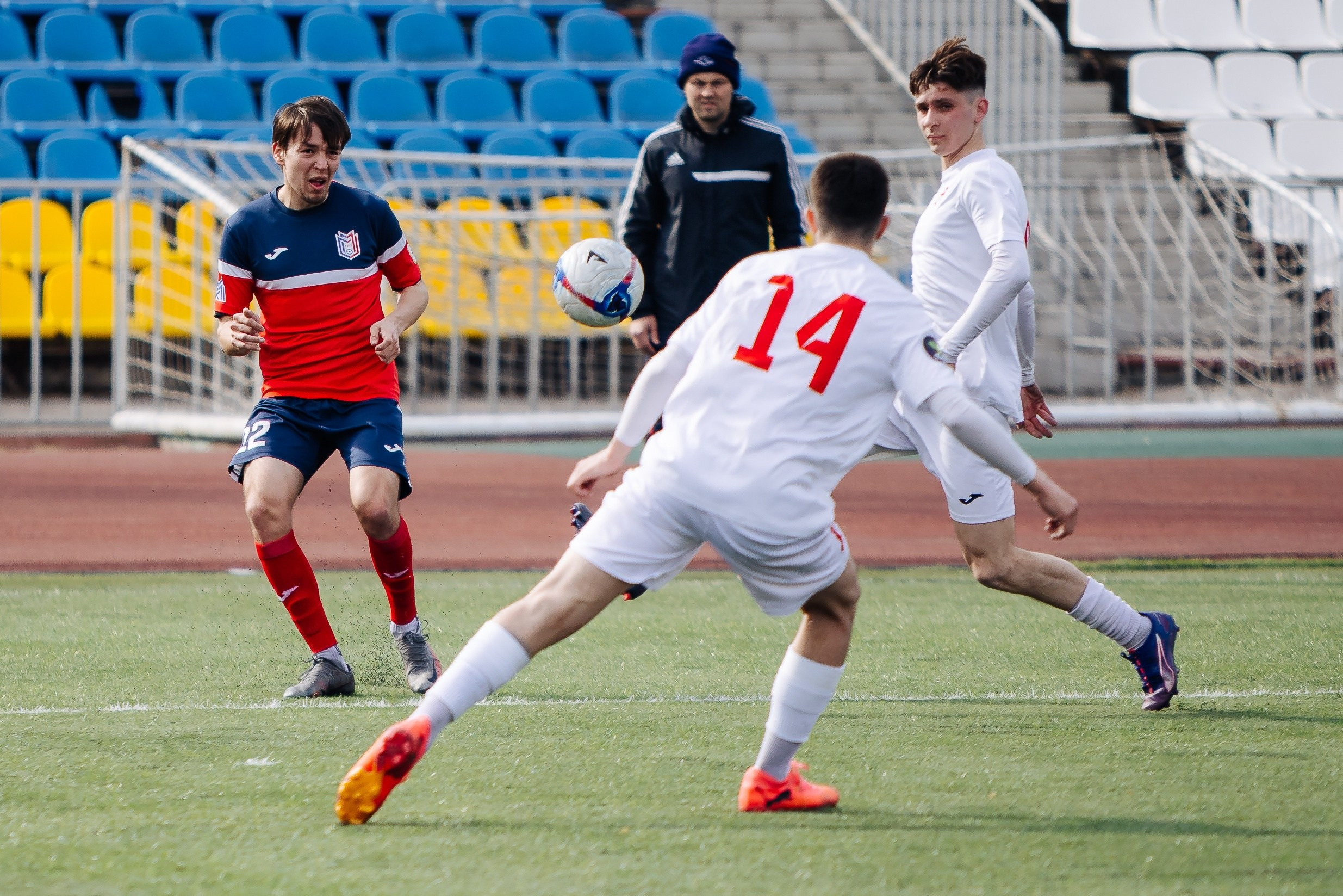 ФК «Металлург-Магнитогорск» vs ФК «ОСШ-Челябинск-М» // 05.04.25. Денис Прохоров Фотограф в г. Магнитогорск