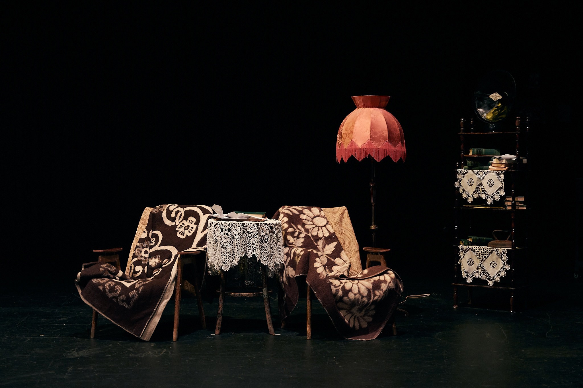 Спектакль «Советская, 44». Дети Сац. Фотограф в Москве. Индивидуальные и парные съёмки, мероприятия, промо-съёмки для артистов