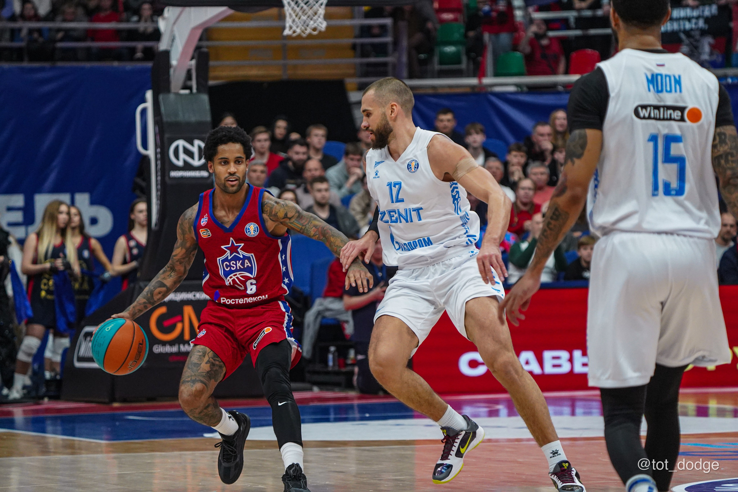 Баскетбол. ЦСКА-Зенит (13.10.24). Автомобильный фотограф Шакая Кирилл