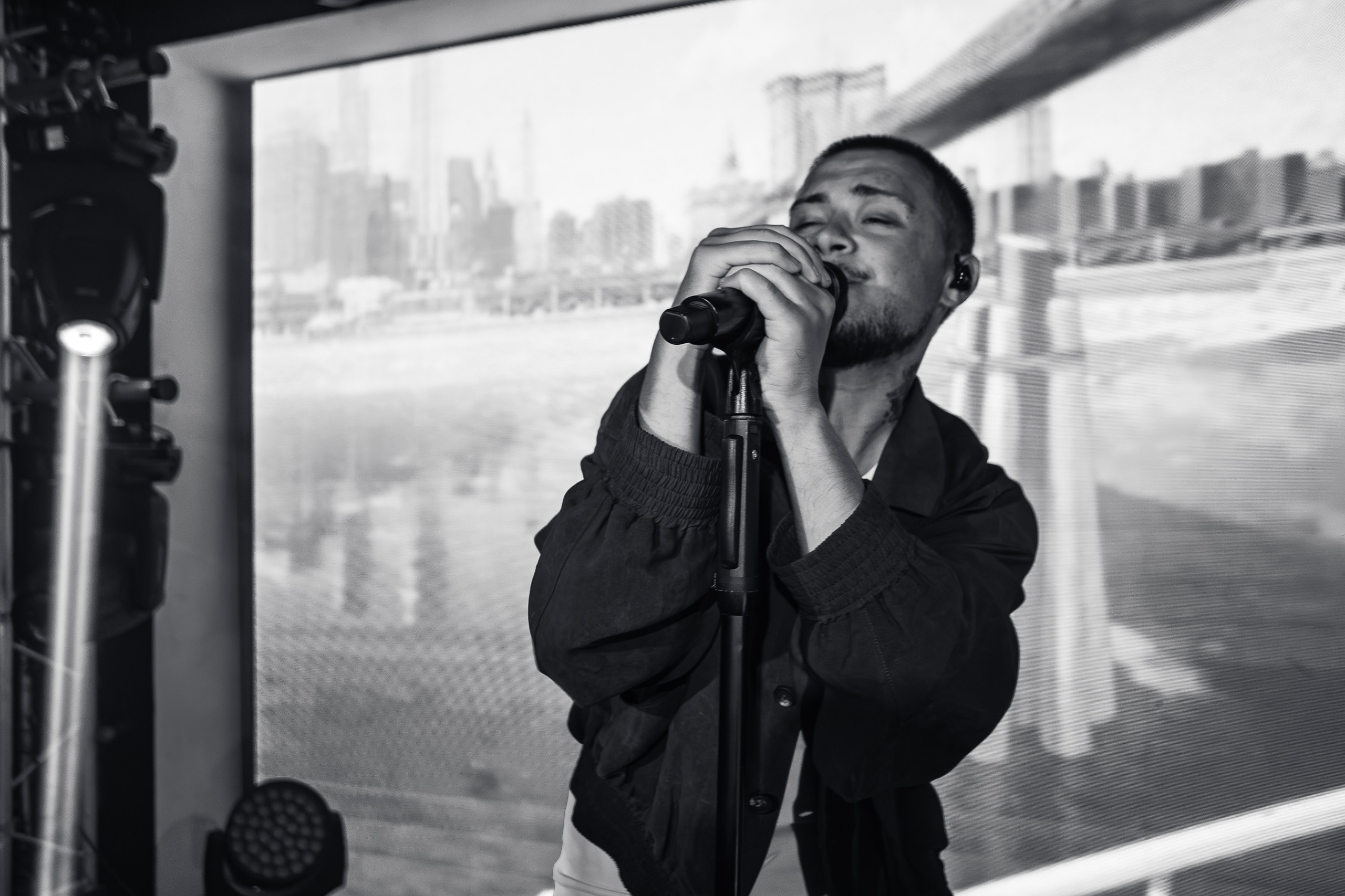 «LYRIQ"_Чайка на пляже_Ялта_15.08.2025 г. Аминов Руслан | Фотограф