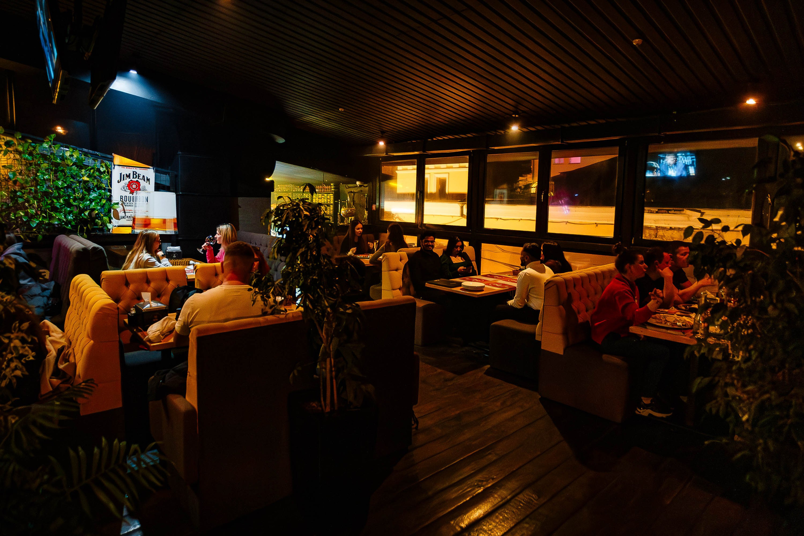 Simple Friday_Simple Bar_Симферополь_29.11.2024. Аминов Руслан | Фотограф