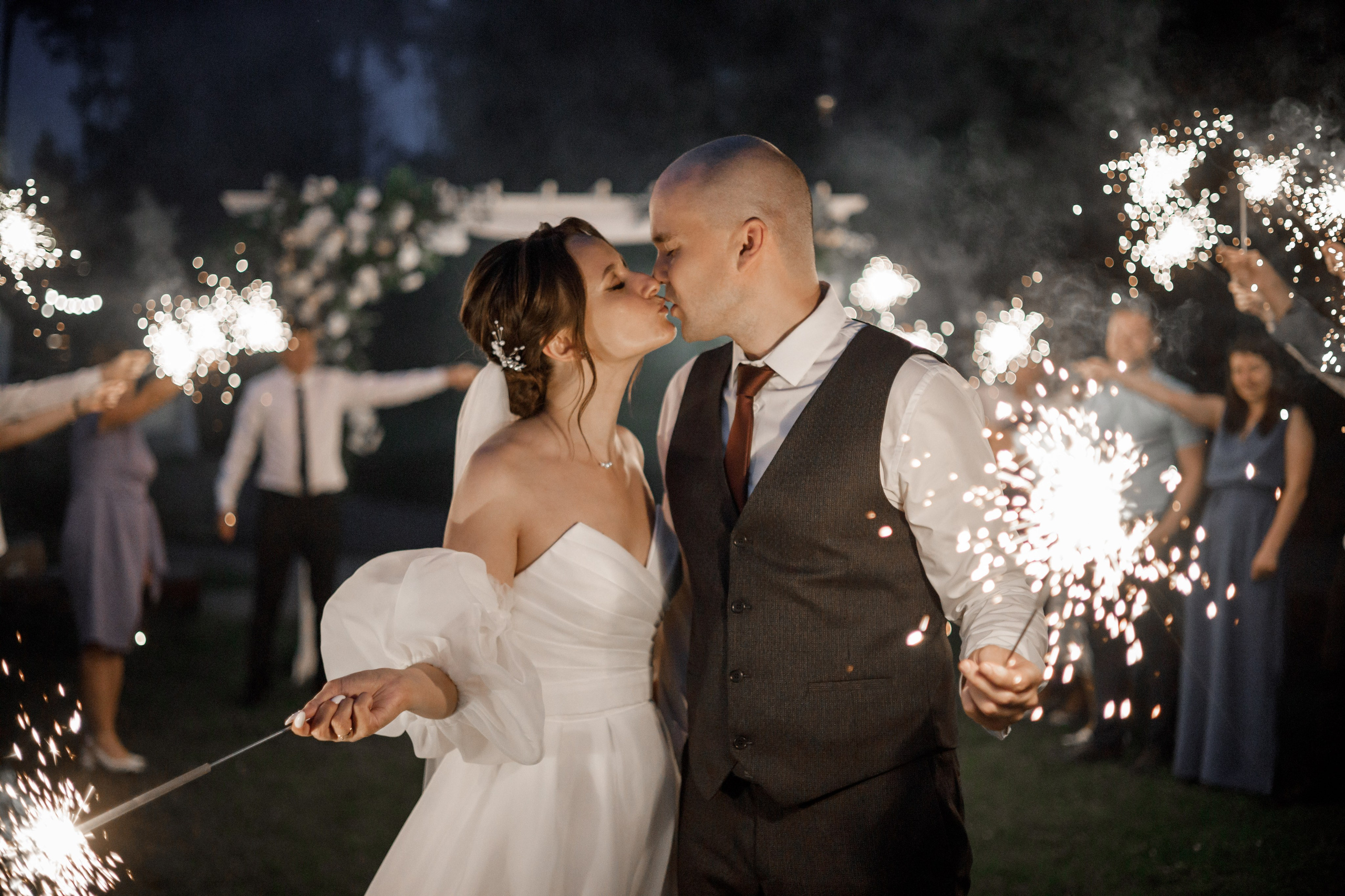 Полина и Дмитрий, загородный клуб «Барин», ЗАГС в г. Пушкино. Свадебный и репортажный фотограф (Москва, Королев и другие)