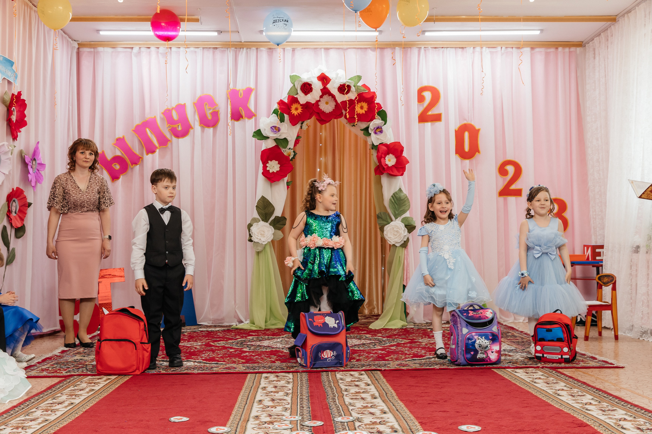 Выпускной Солнышко 2023. Воронистая Анастасия. Фотограф Якутия, Томпонский район