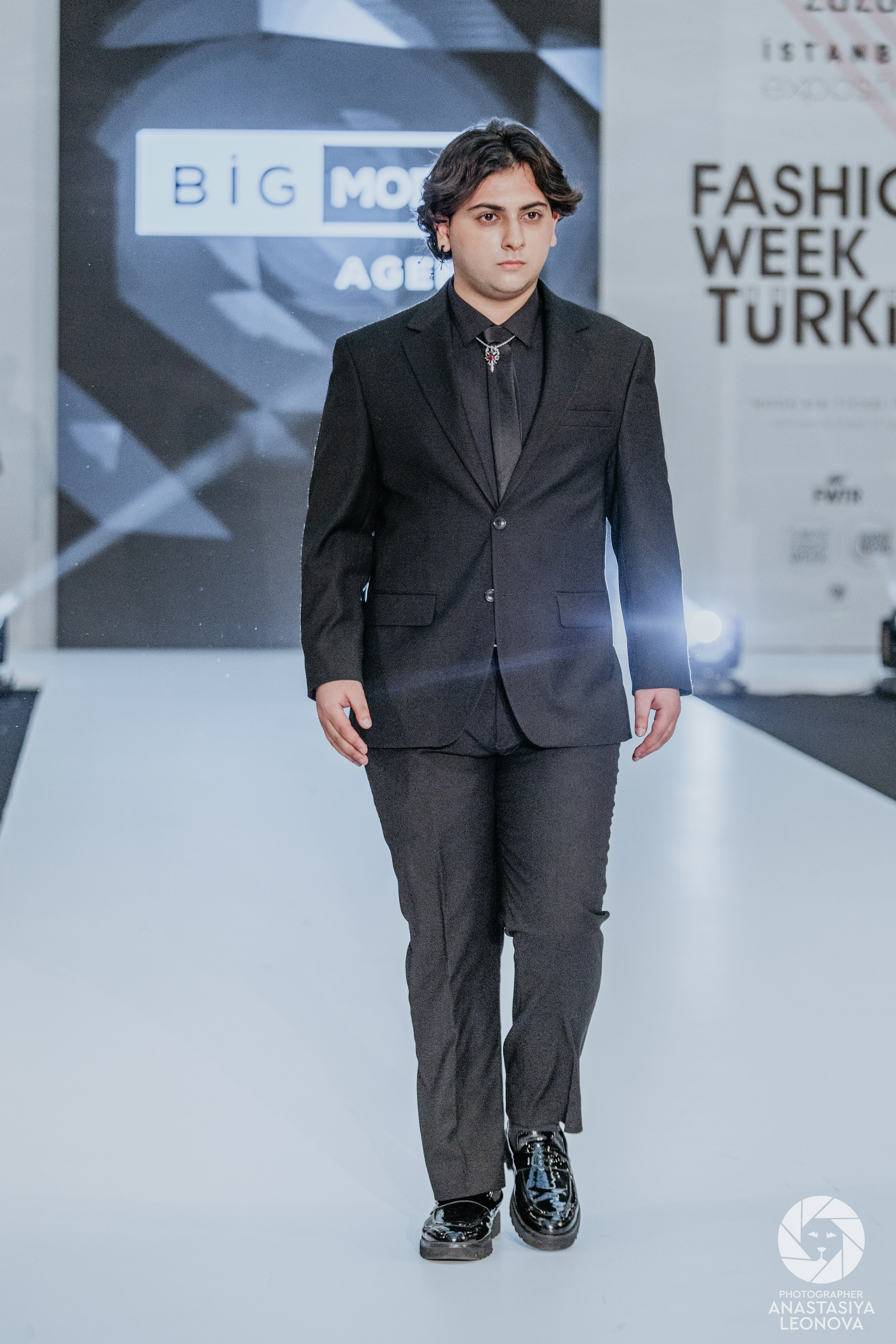 Fashion Week Türkiye [spring, 2025]. Anastasia Leonowa