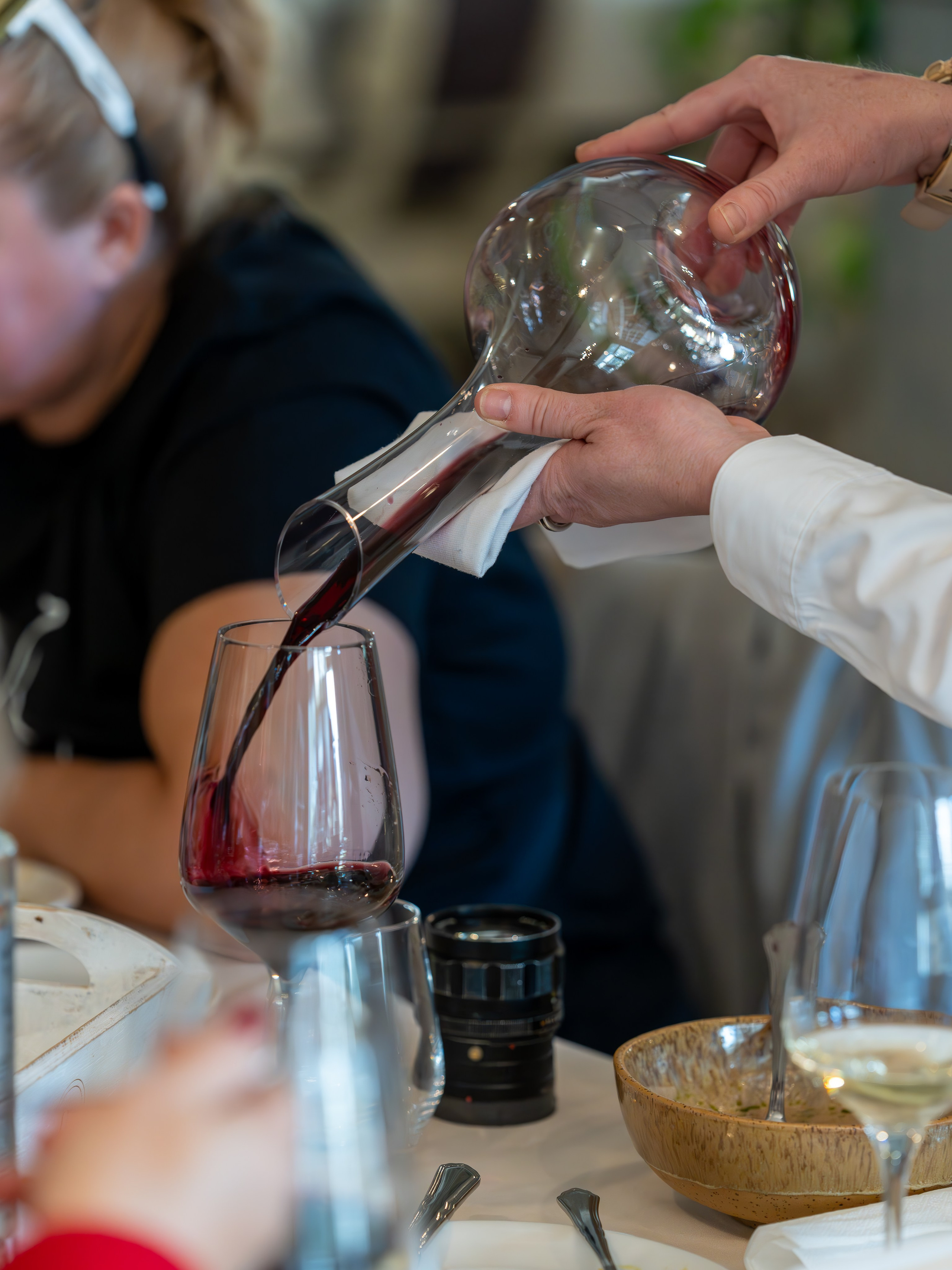 Литературная мастерская с Ольгой Шутовой в «Винотеррии». Репортажный фотограф в Красной Поляне и Сочи Павлюченко Екатерина