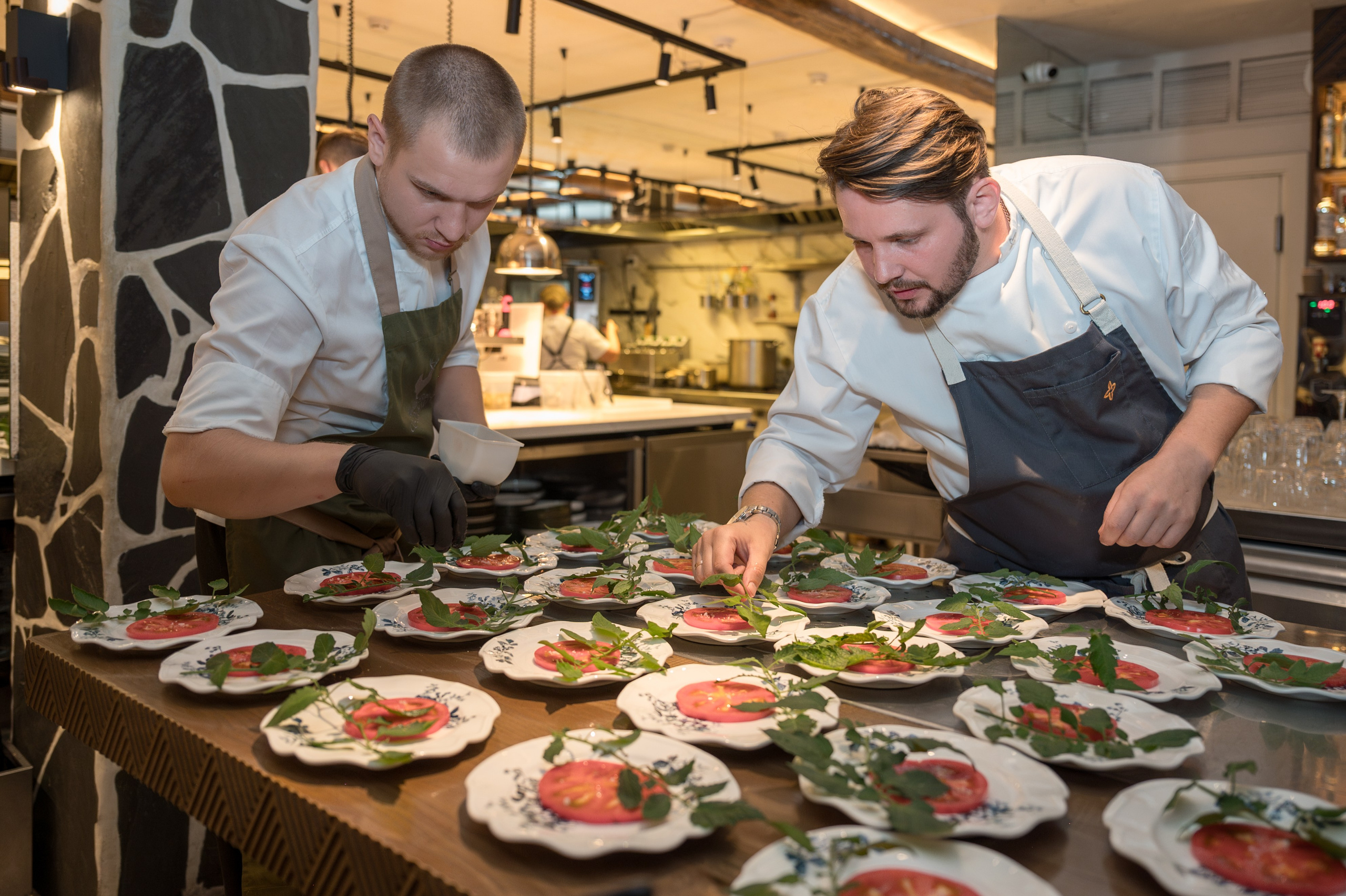 Гастрономический ужин в ресторане Co-Co Chalet. Репортажный фотограф в Красной Поляне и Сочи Павлюченко Екатерина