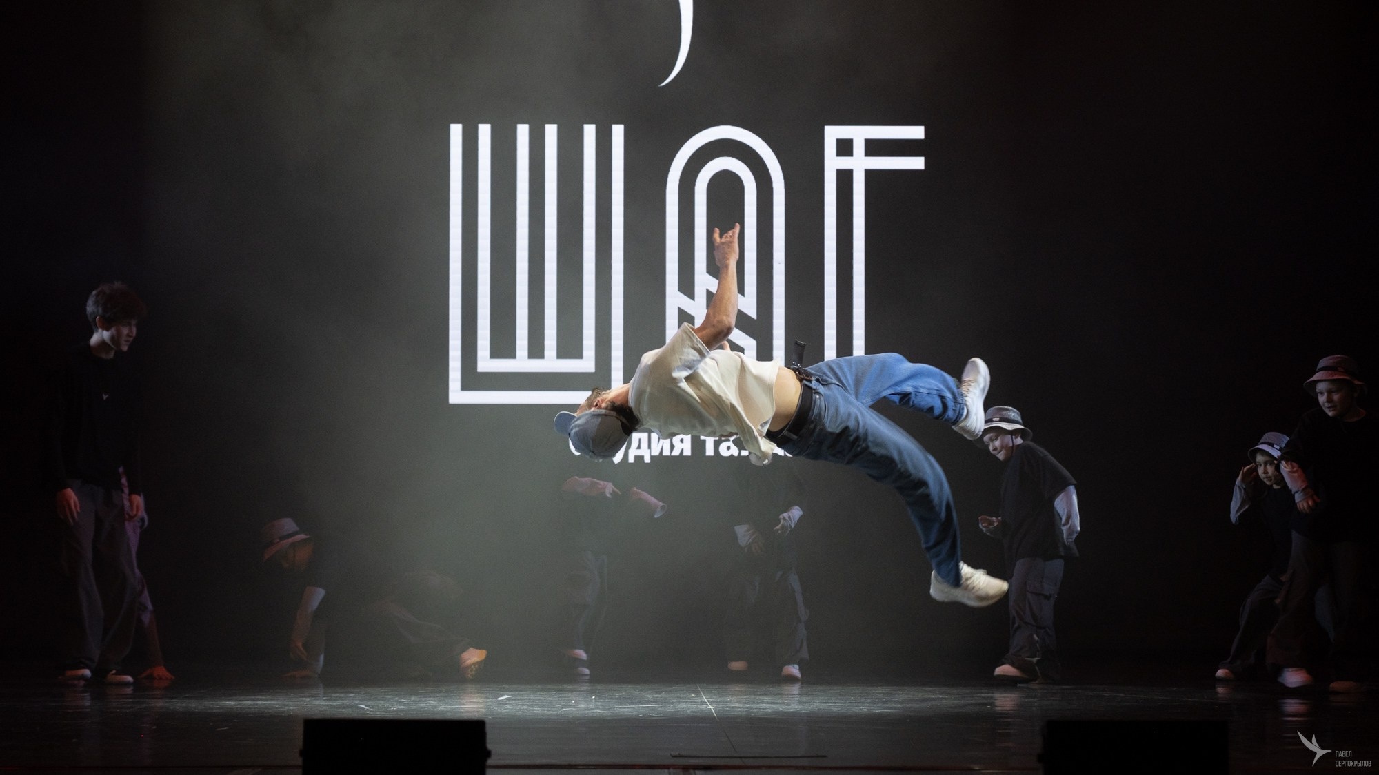 Отчетный концерт студии танца «ШАГ». Репортажный фотограф в Казани Павел Серпокрылов