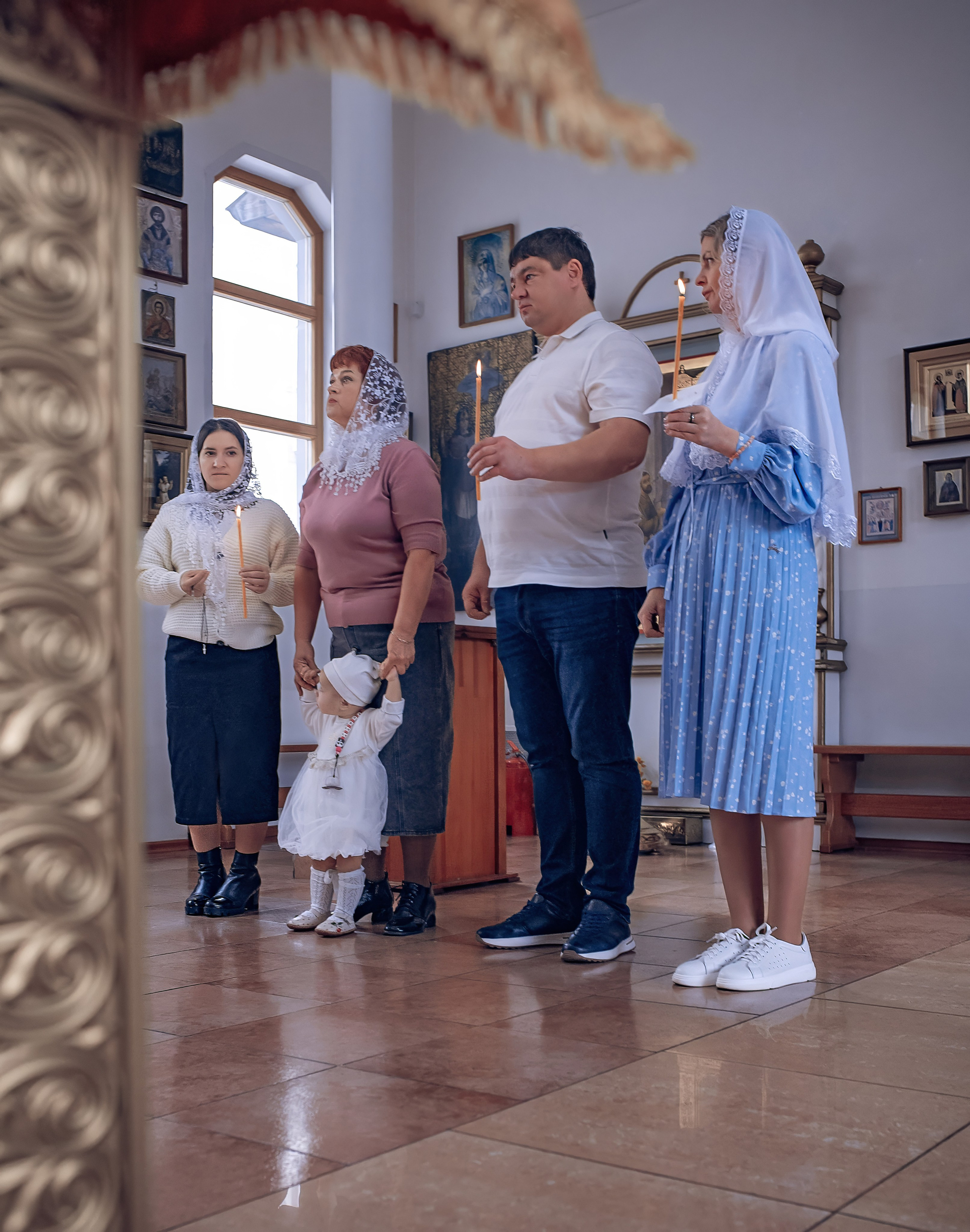 Крещение Алины в Трехсвятительской церкви Красноярск. Фотографы крещения/венчания  Красноярск Татьяна и Вячеслав Переваловы