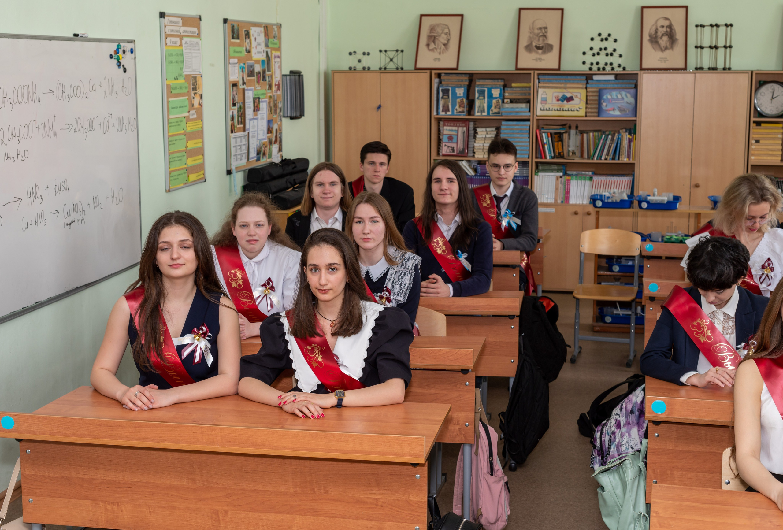 Последний звонок Школа 1412. Детский и семейный фотограф г. Москва Оксана Катаджи