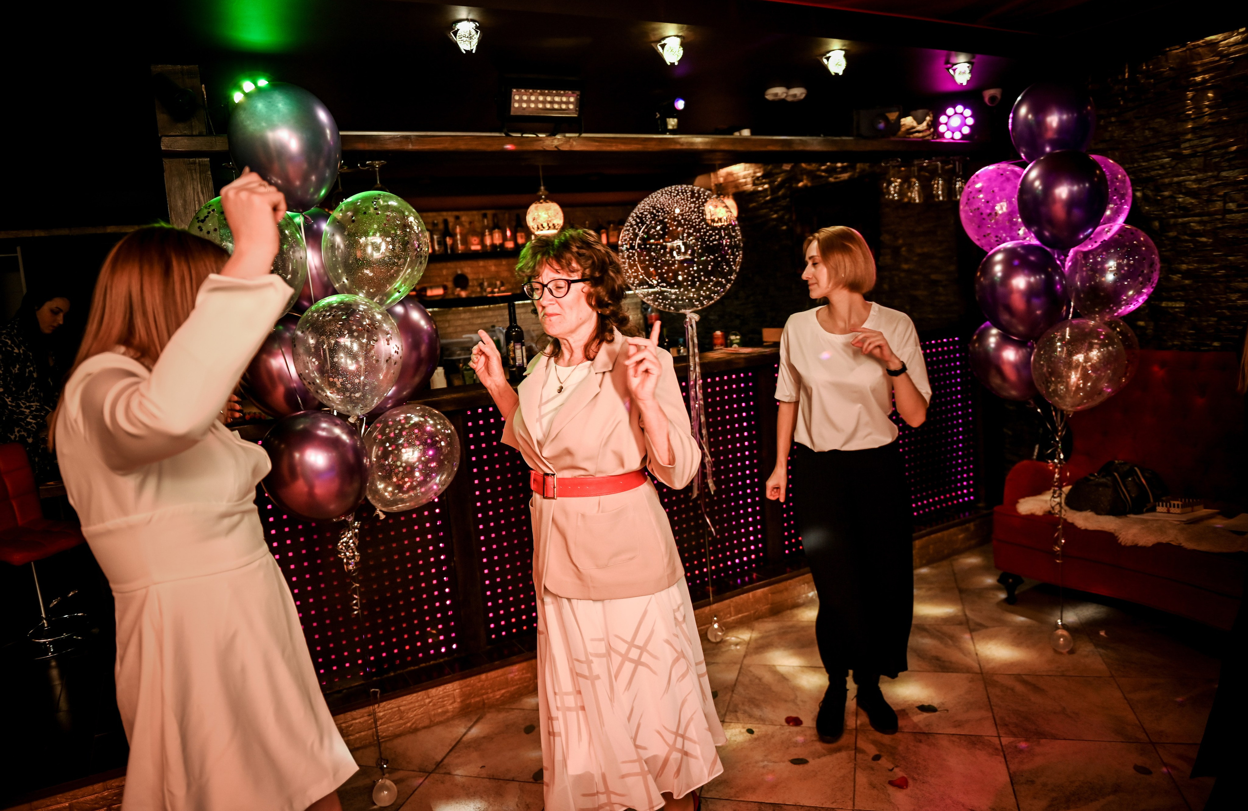 День рождения. Свадебный, семейный, детский, контент фотограф в Омске Максим Ильин