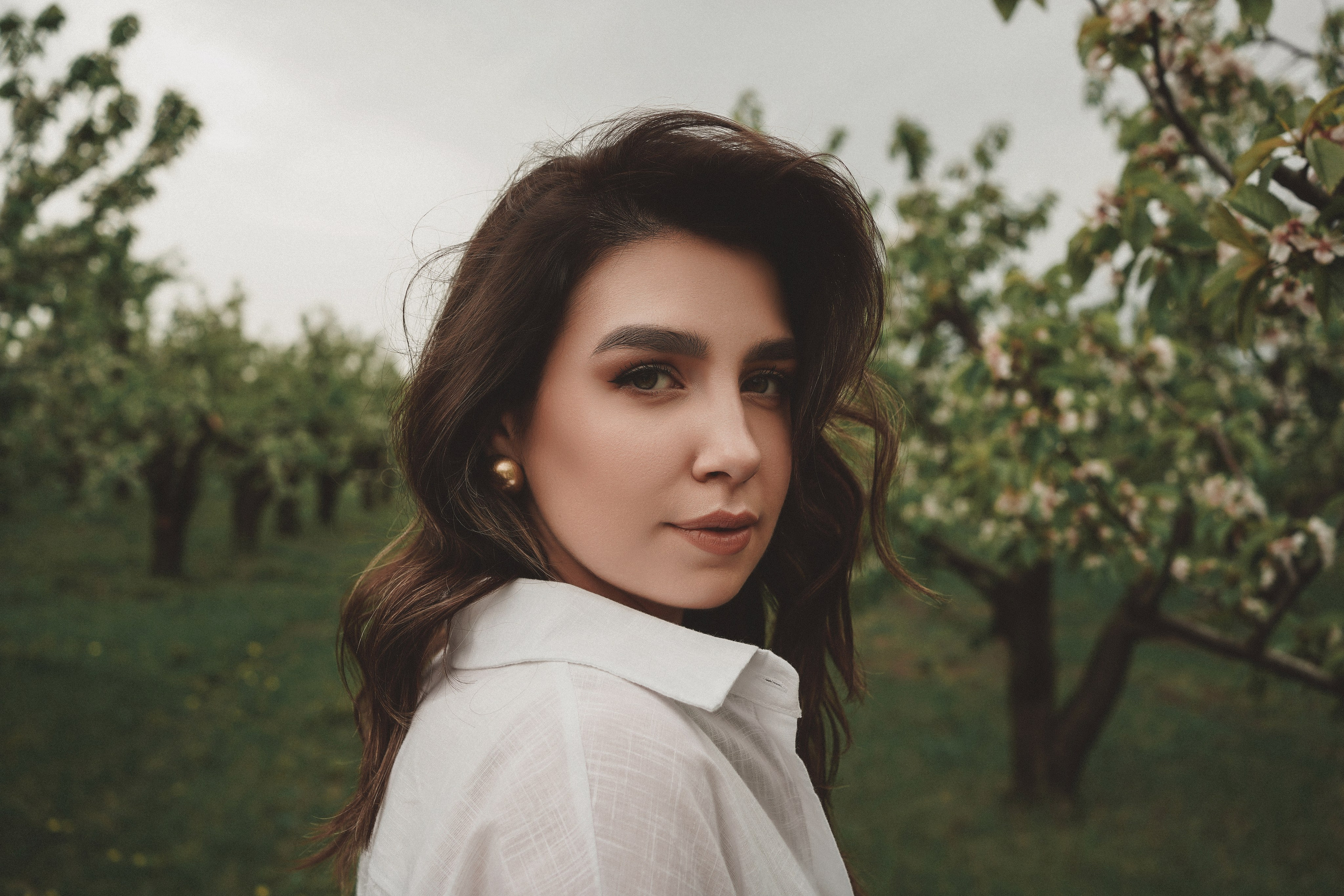 Фотосессия в цветущем саду в пос. Мускатный. Фотограф Ростов-на-Дону. Свадебный фотограф в Ростове-на-Дону. Таинство Крещения и Венчания, семейные фотосессии. Алёна Чёботова