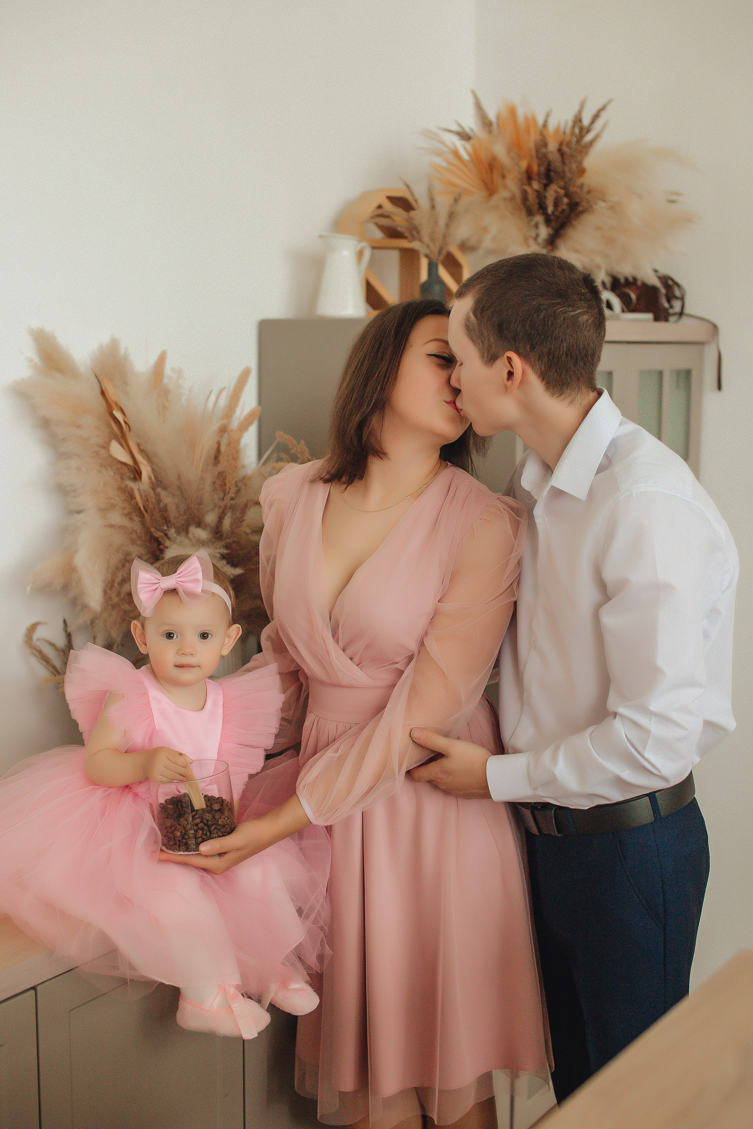 Алина + Коля + Алиса. Студия. Свадебный и семейный фотограф Пушкин Царское Село СПБ Питер Санкт-Петербург и Рязань Ольга Козлова