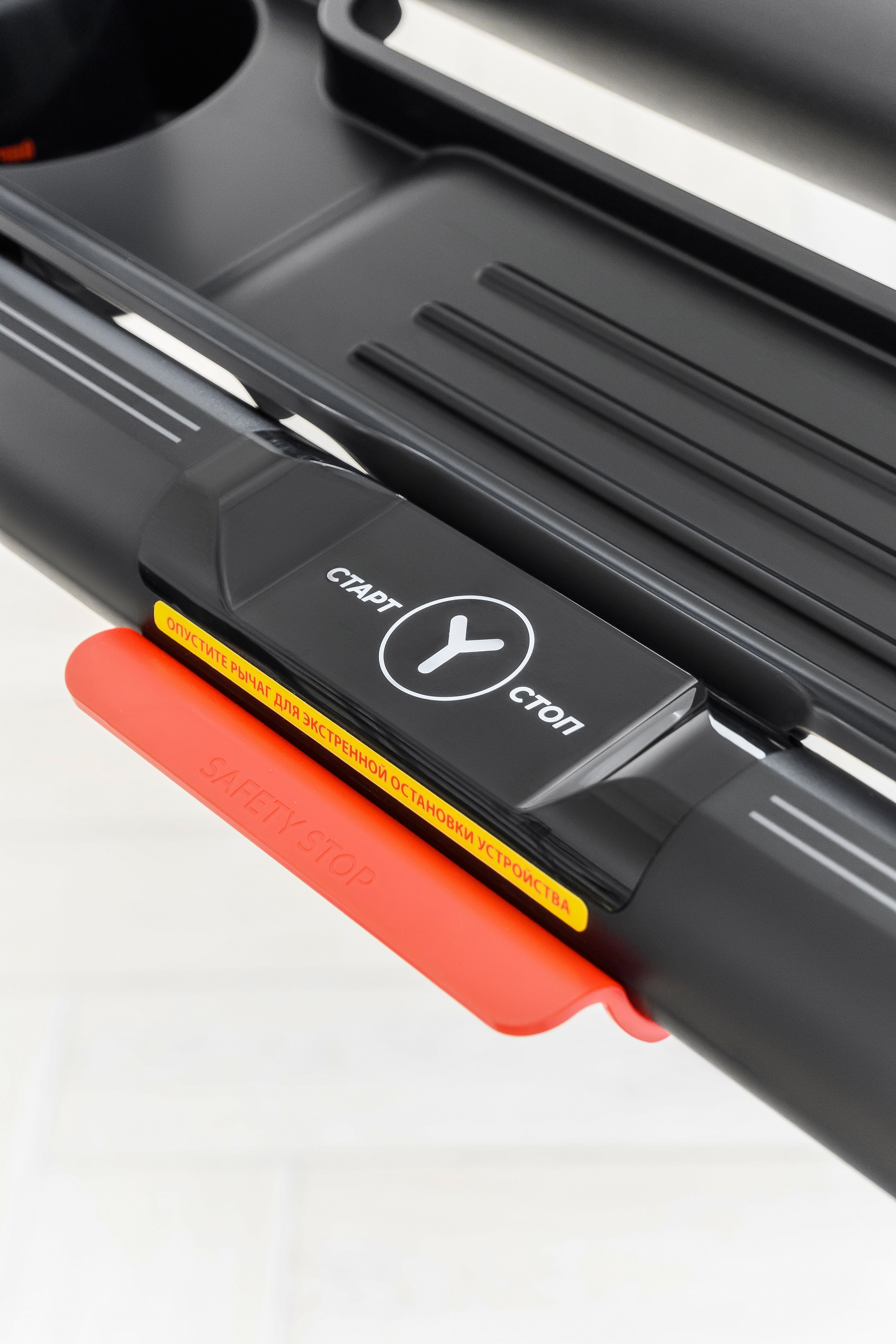 Съемка модели и товара с искусственным светом 2