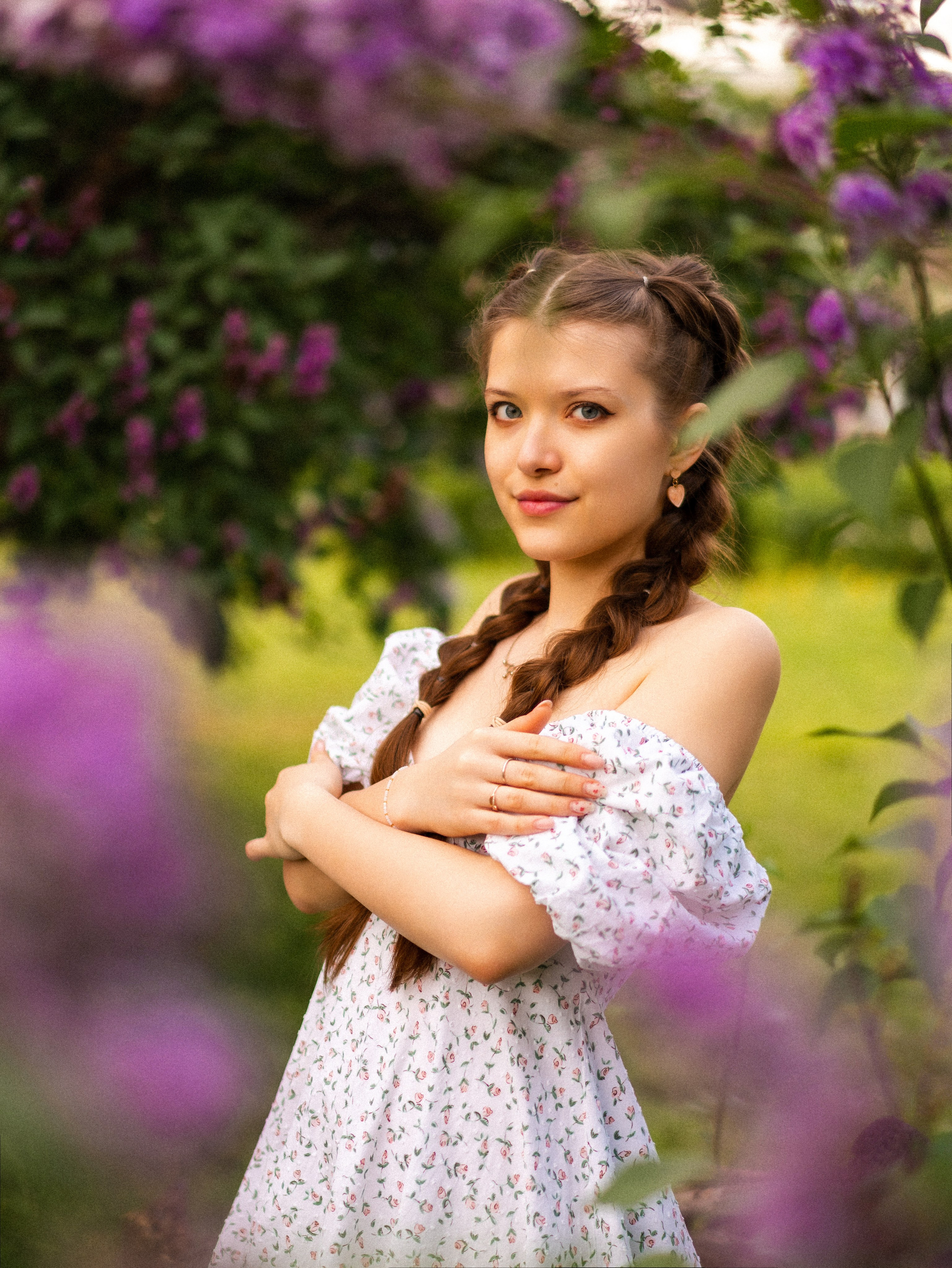 Ольга — фотосессия в сиреневом саду. Фотограф Москва
