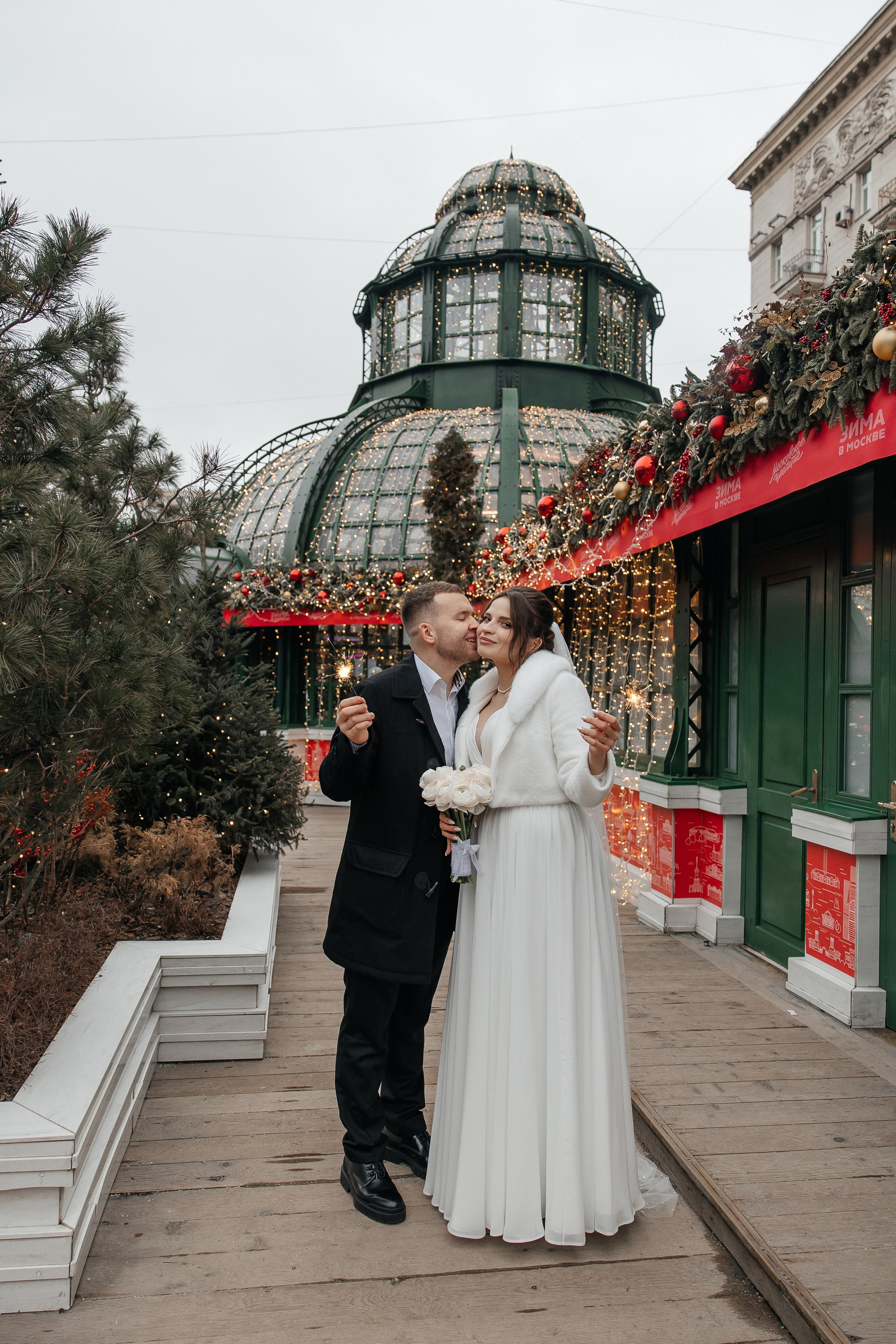 Новогодняя свадебная фотосессия зимой