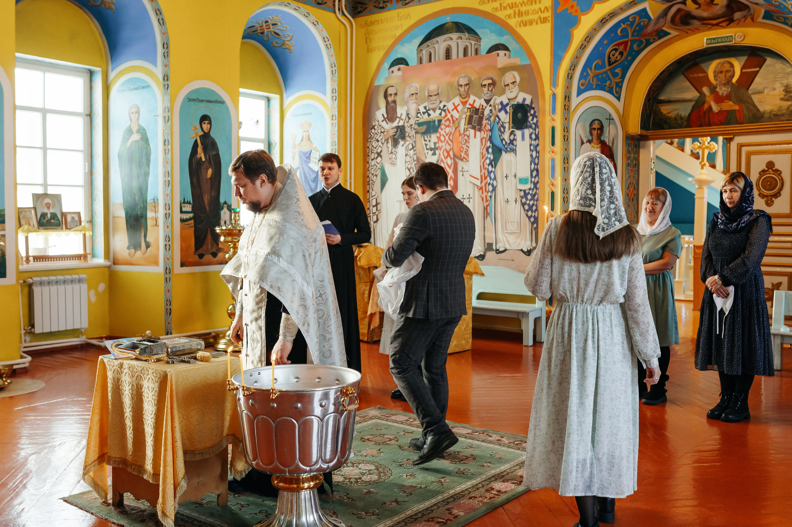 Фотосъемка крещения. Фотограф Ким Наталья в Красноярске