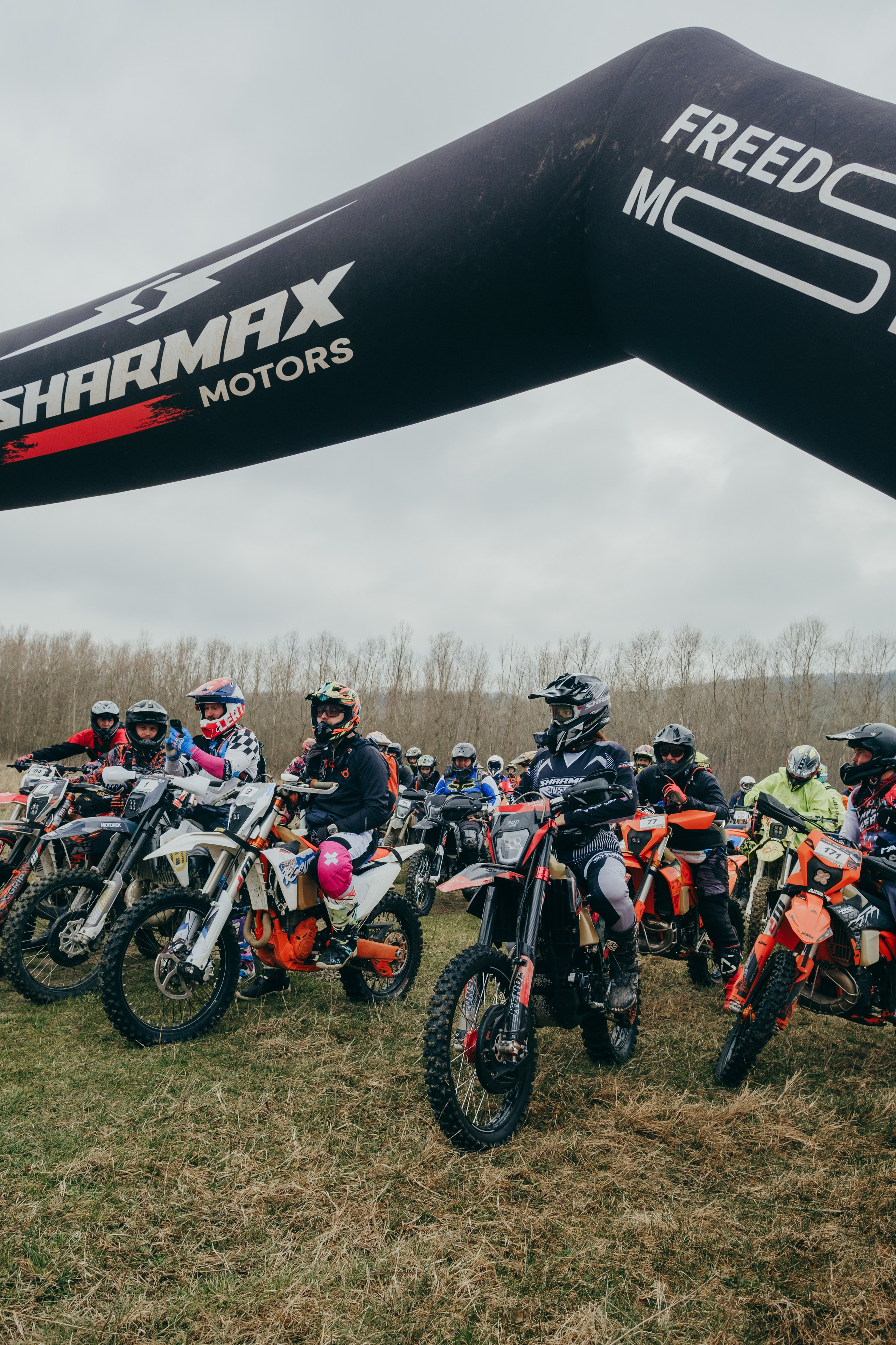 Эндуро Фест от Shamax Motors (Краснодар). Свадебный фотограф Денис Ожигин в Краснодаре и крае. Эмоциональная и стильная съемка вашего дня