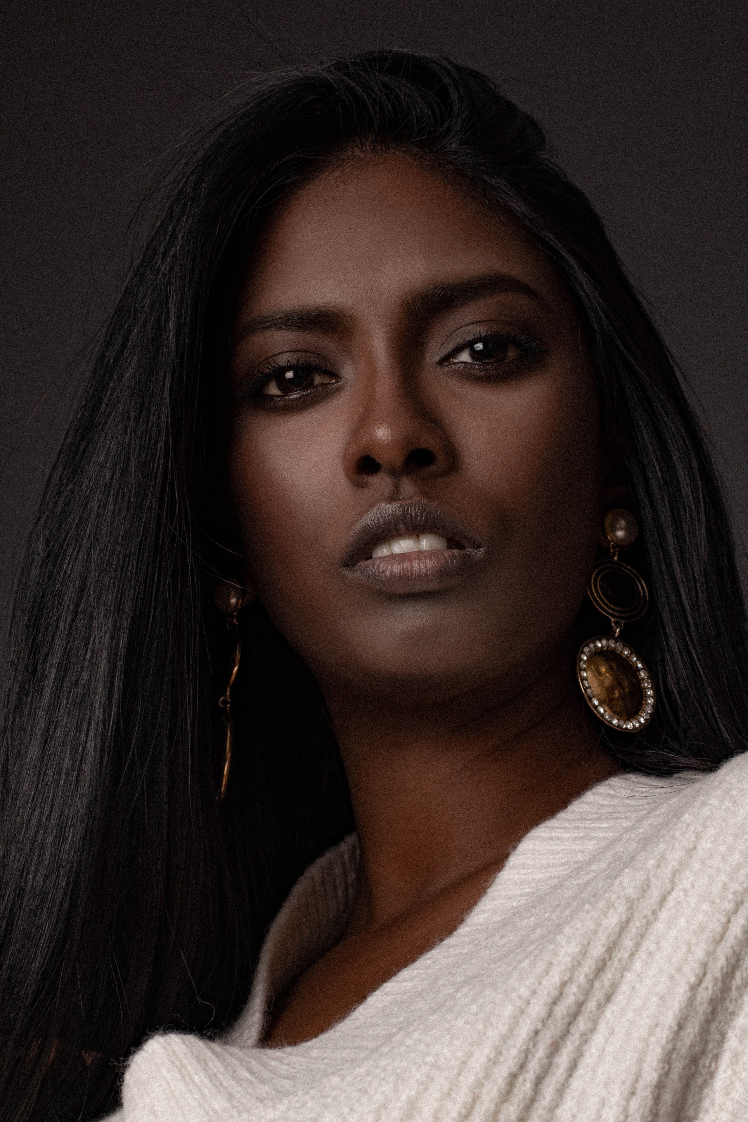 Аки. Женский портрет в студии. Портретный фотограф в Санкт-Петербурге Наталья Родионова