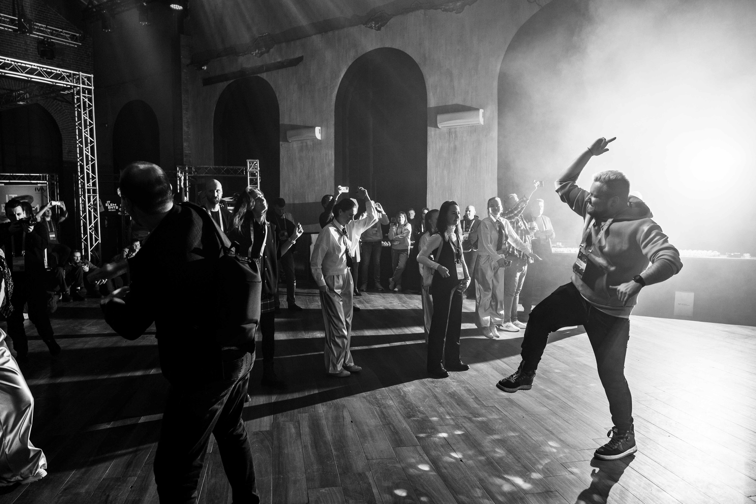 Альбом конференция. Фото тур