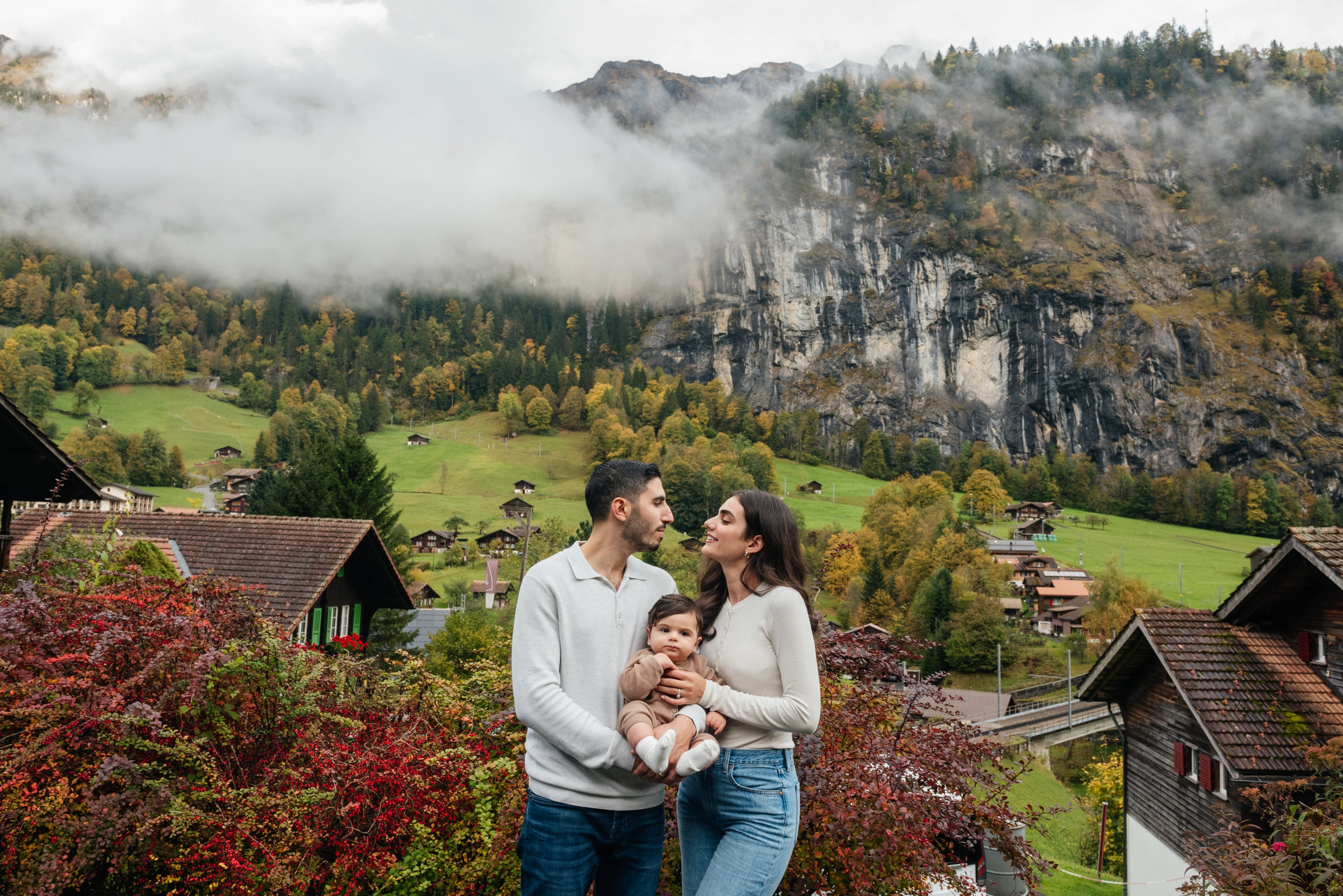 Ruby, Elie and Leo (Lauterbrunnen, Suisse). Photographe en Suisse et en Europe Anna Alekseenko