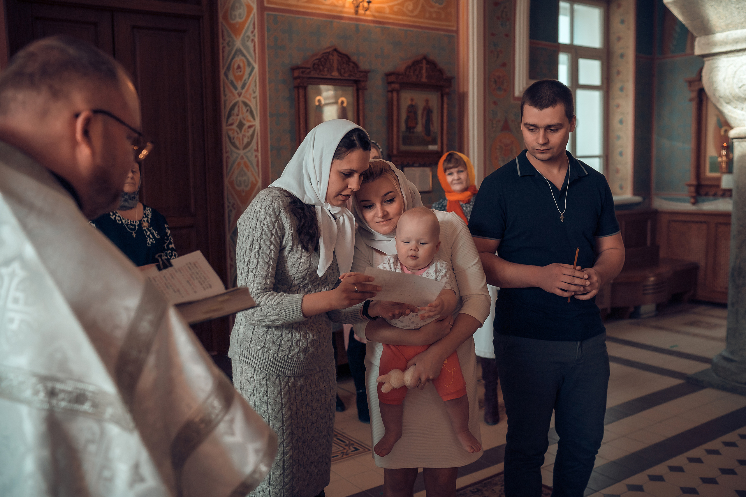 Крещение Дарины. Фотограф на Крещение и Венчание в Красноярске Рамазанова Юлия