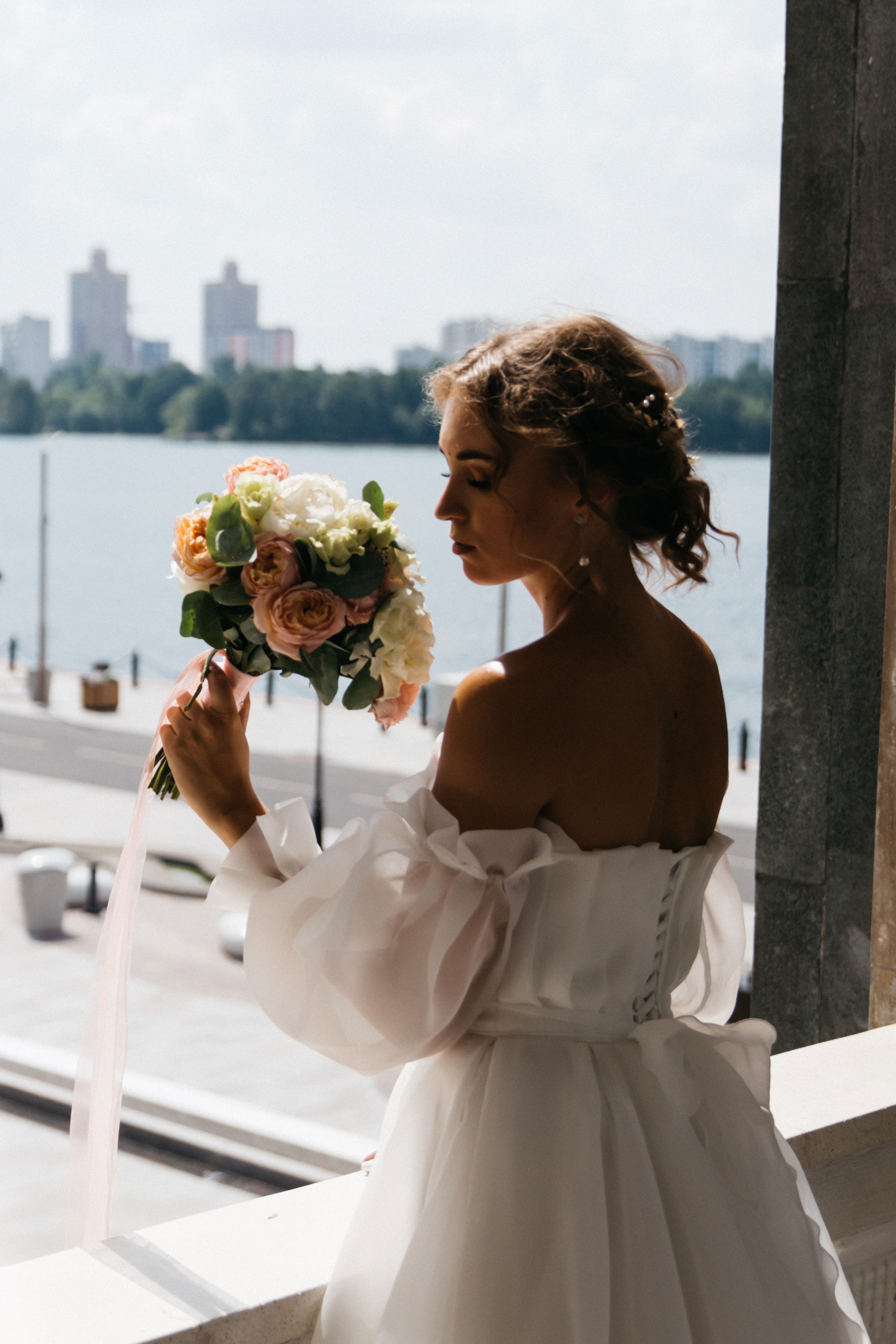 Речной вокзал Катя и Саша. Свадебный и семейный фотограф в Москве Холда Тати