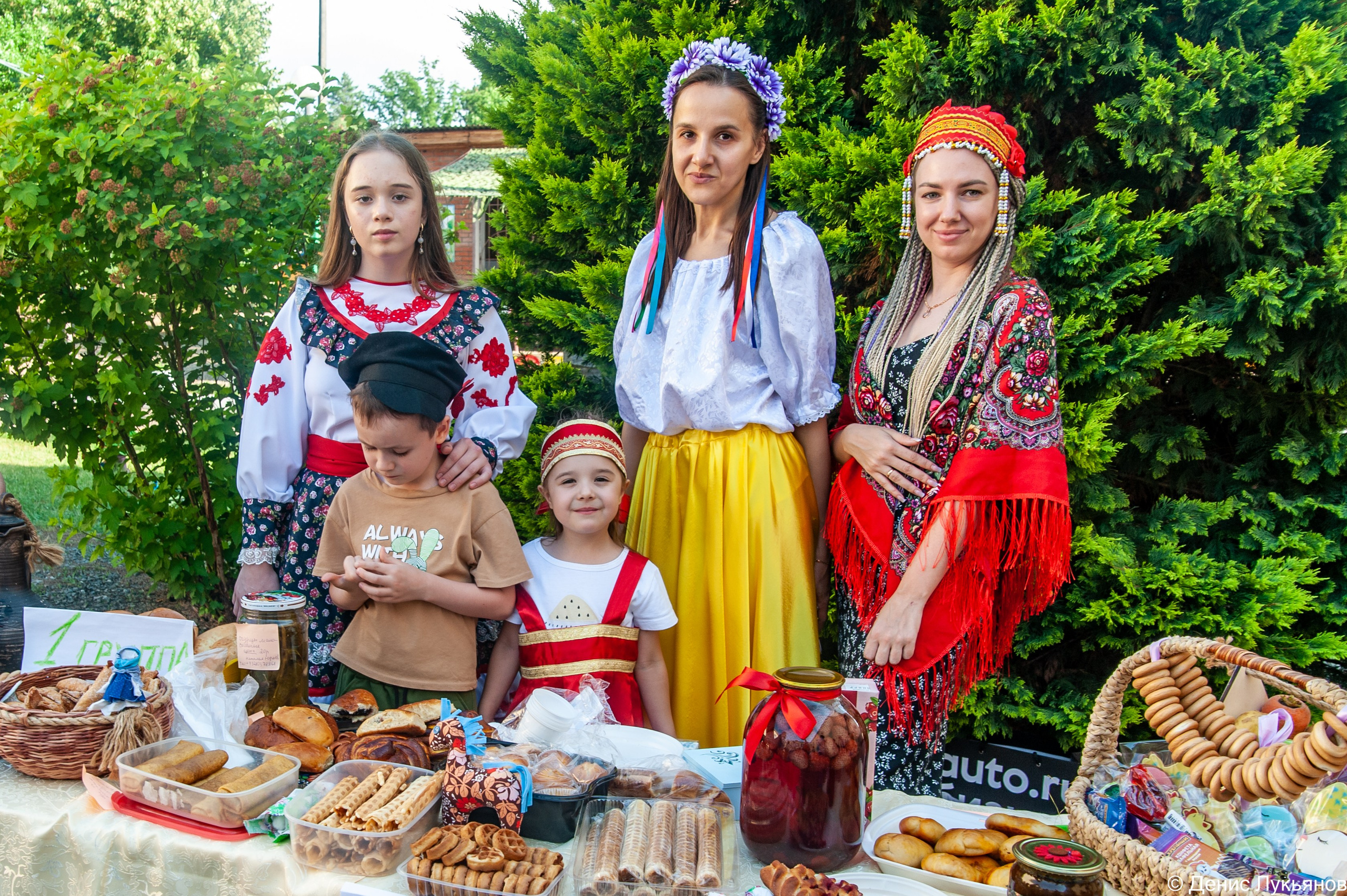 Ярмарка. Свадебный и семейный фотограф Денис Лукьянов в Краснодаре, Краснодарском крае и Республике Крым