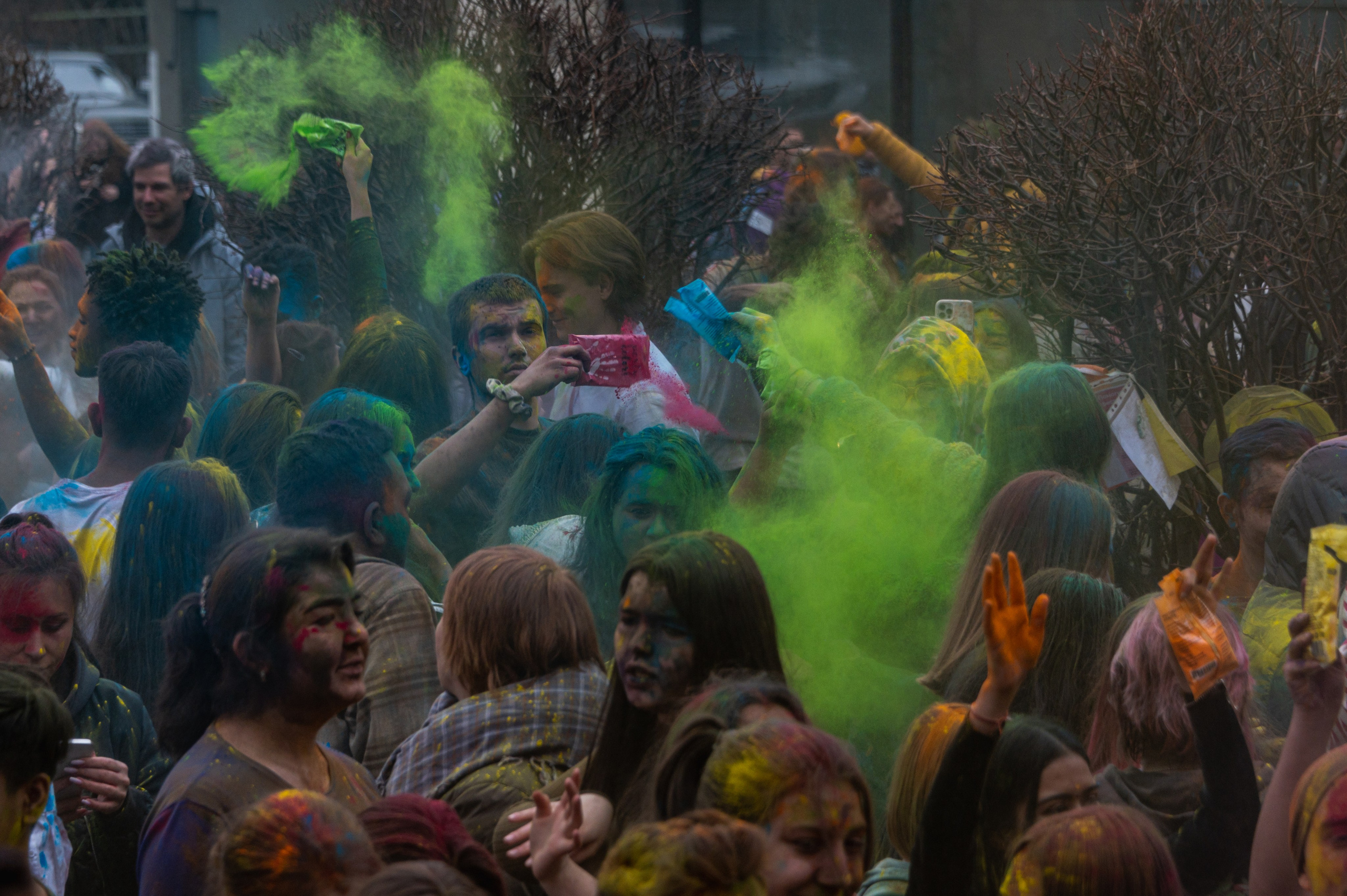 Праздник Холи в Москве. Фотограф Роман Адлер