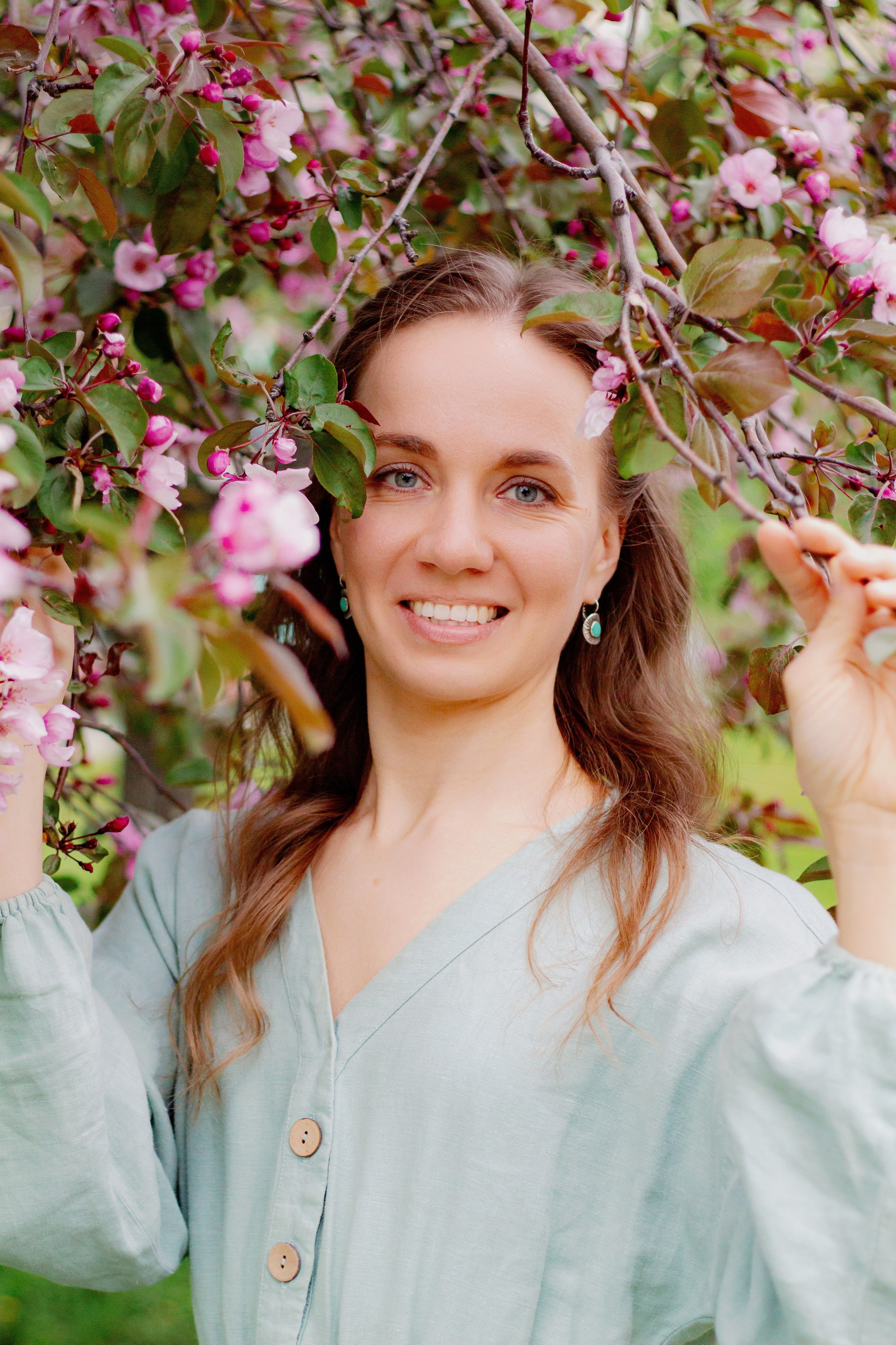 Фотосессия с цветущими яблонями, Екатеринбург. Фотопрогулка. Фотограф в Екатеринбурге Пойгина Елена