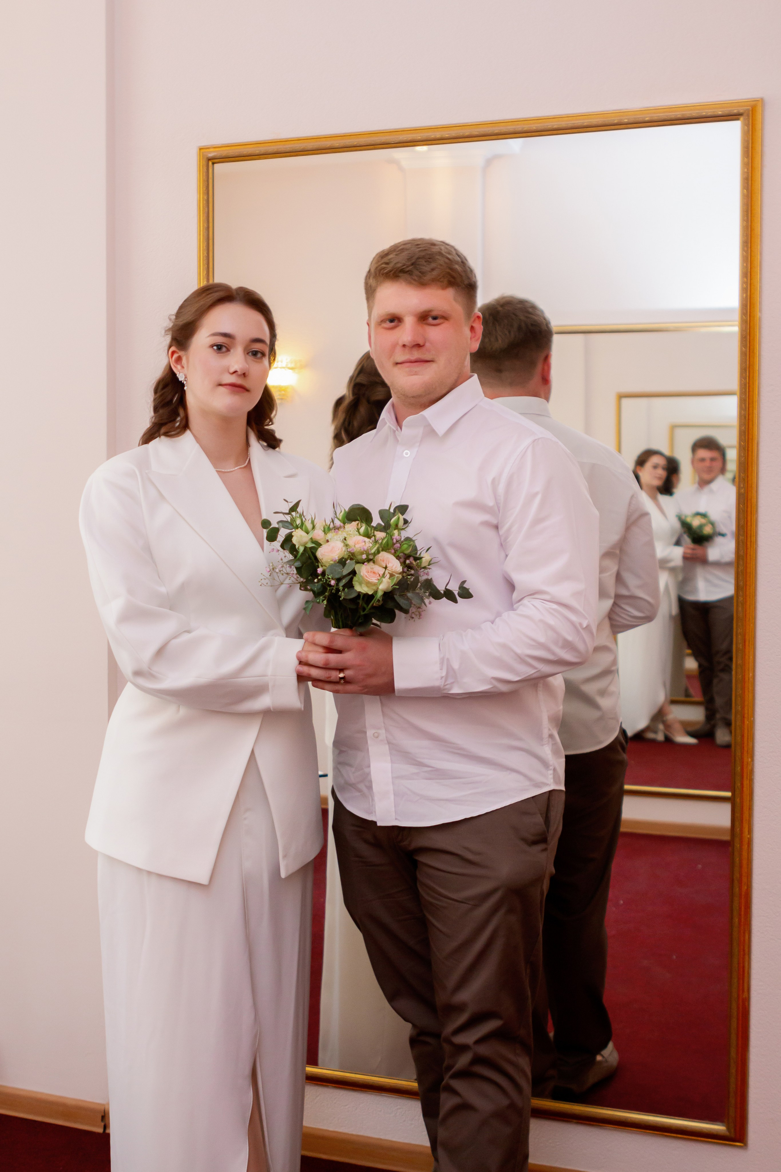 Никита и Елизавета. Свадебная фотосъёмка в ЗАГСе, Екатеринбург. Фотограф в Екатеринбурге Пойгина Елена