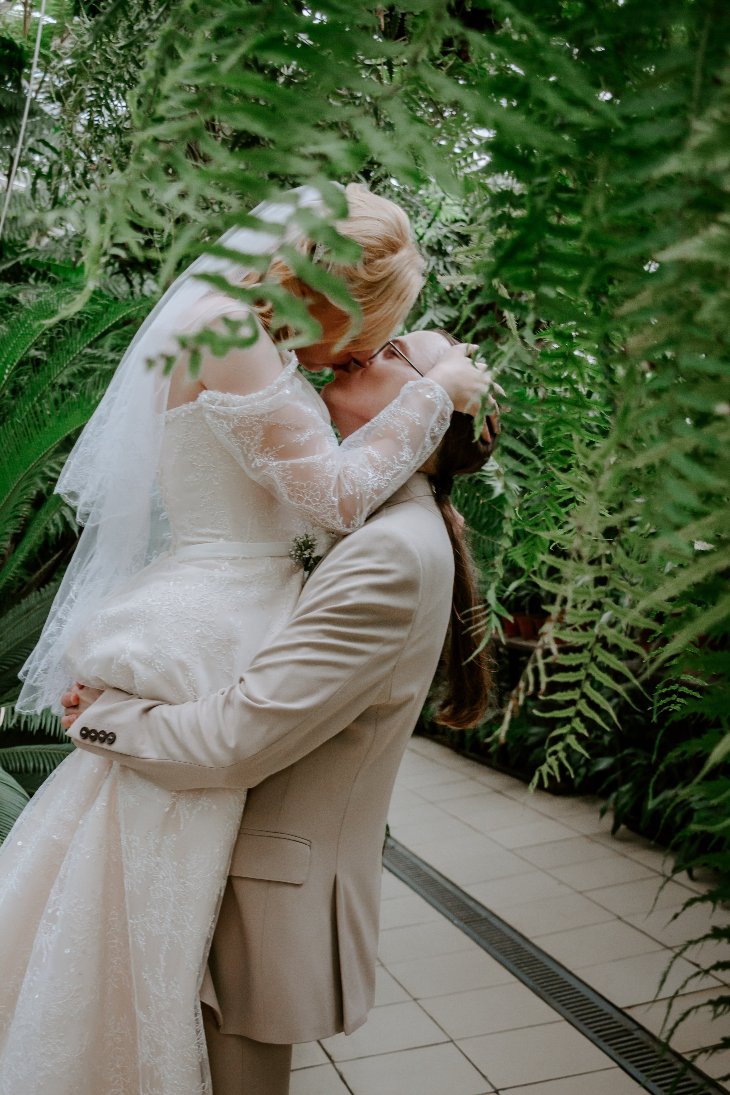 Свадебная фотосессия в оранжерее, Екатеринбург. Александр и Дарья. Фотограф в Екатеринбурге Пойгина Елена