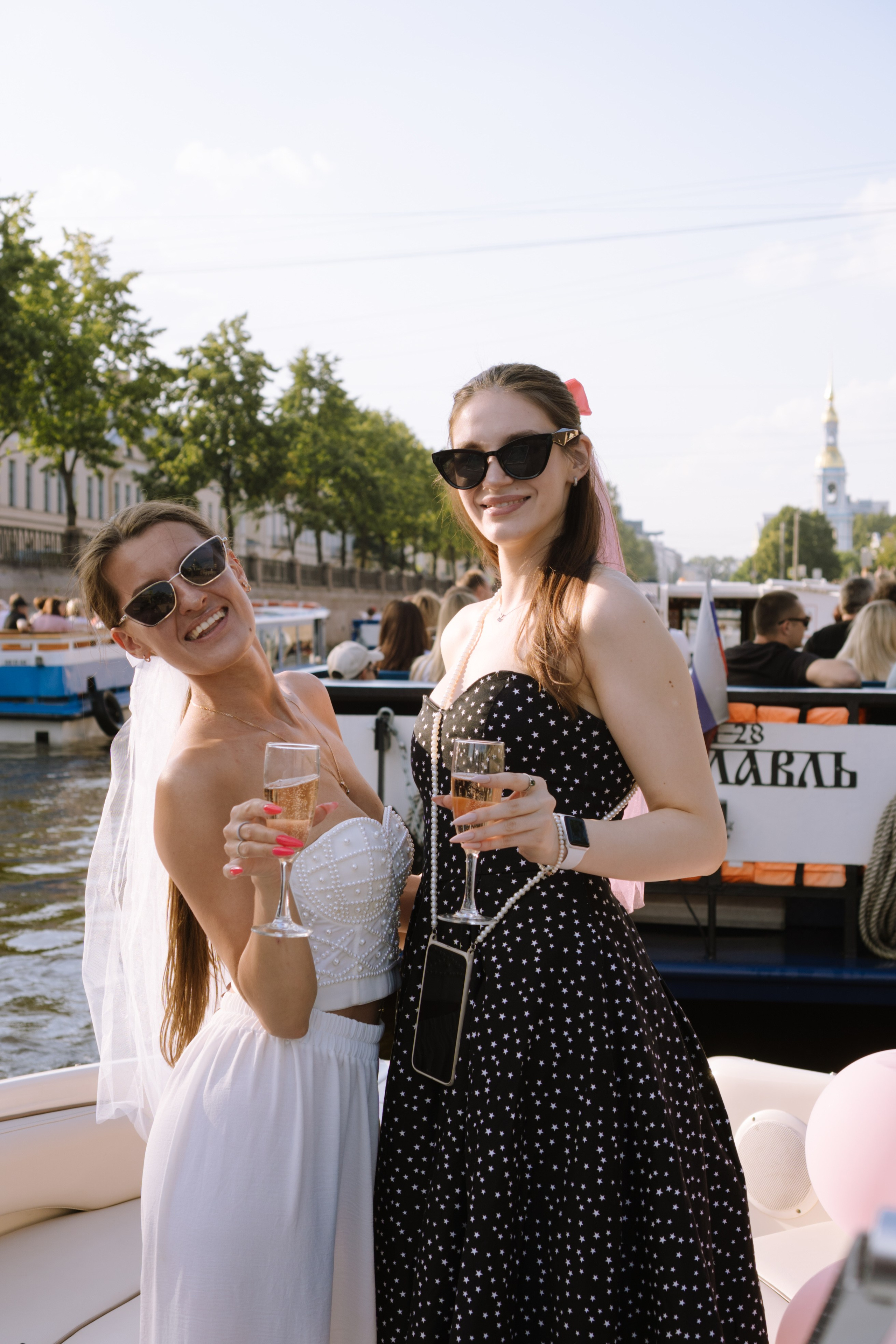 ДЕВИЧНИК НА КАТЕРЕ. Профессиональный фотограф, Санкт-Петербург — Виктория Богомолова