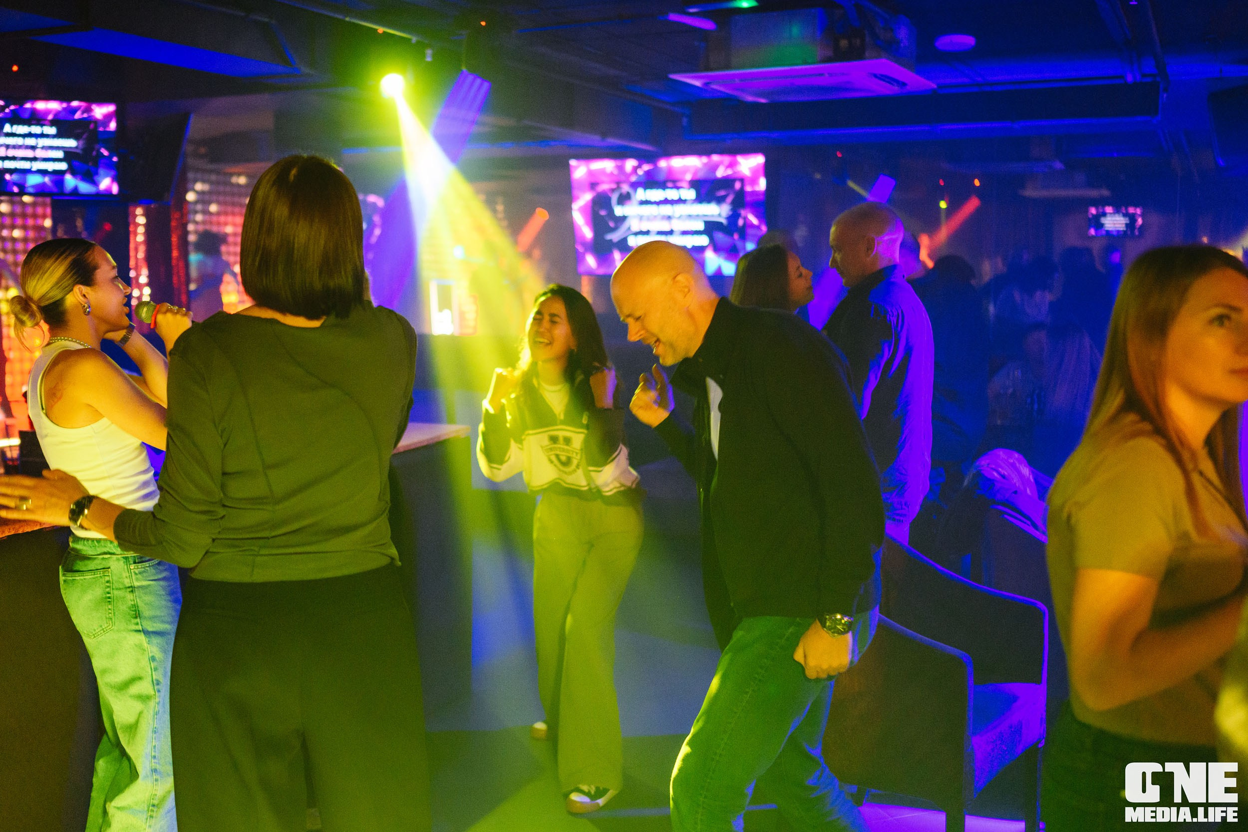 Фоторепортаж из караоке-клуба Эйфория. One Media Life: фоторепортажи, фотоотчеты с мероприятий и заведений