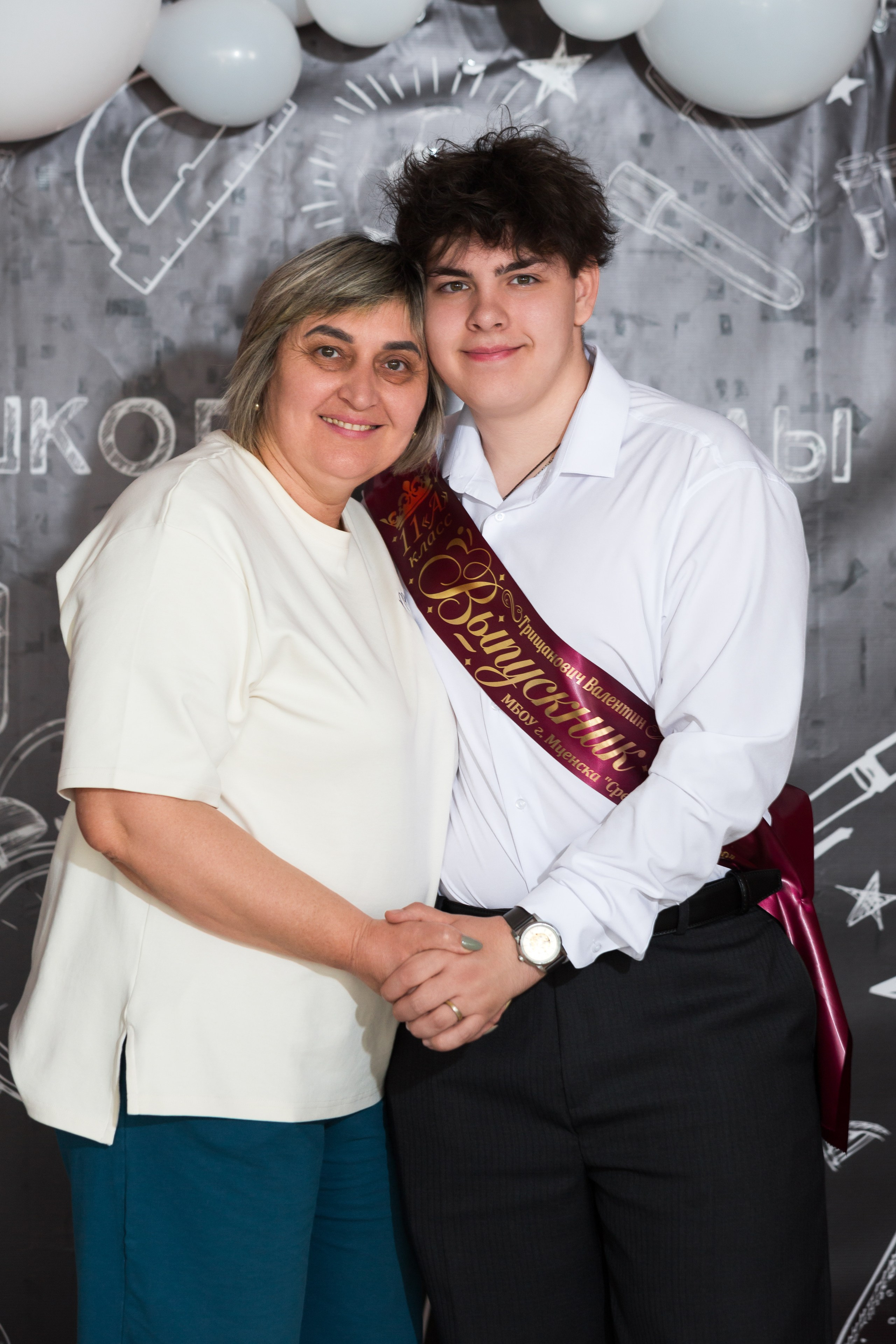 ФОТОСЕССИЯ С РОДИТЕЛЯМИ «ПОСЛЕДНИЙ ЗВОНОК — 2025» 9 ШКОЛА Г.МЦЕНСК. ТВОЙ АЛЬБОМ / ТВОИ ПРАВИЛА