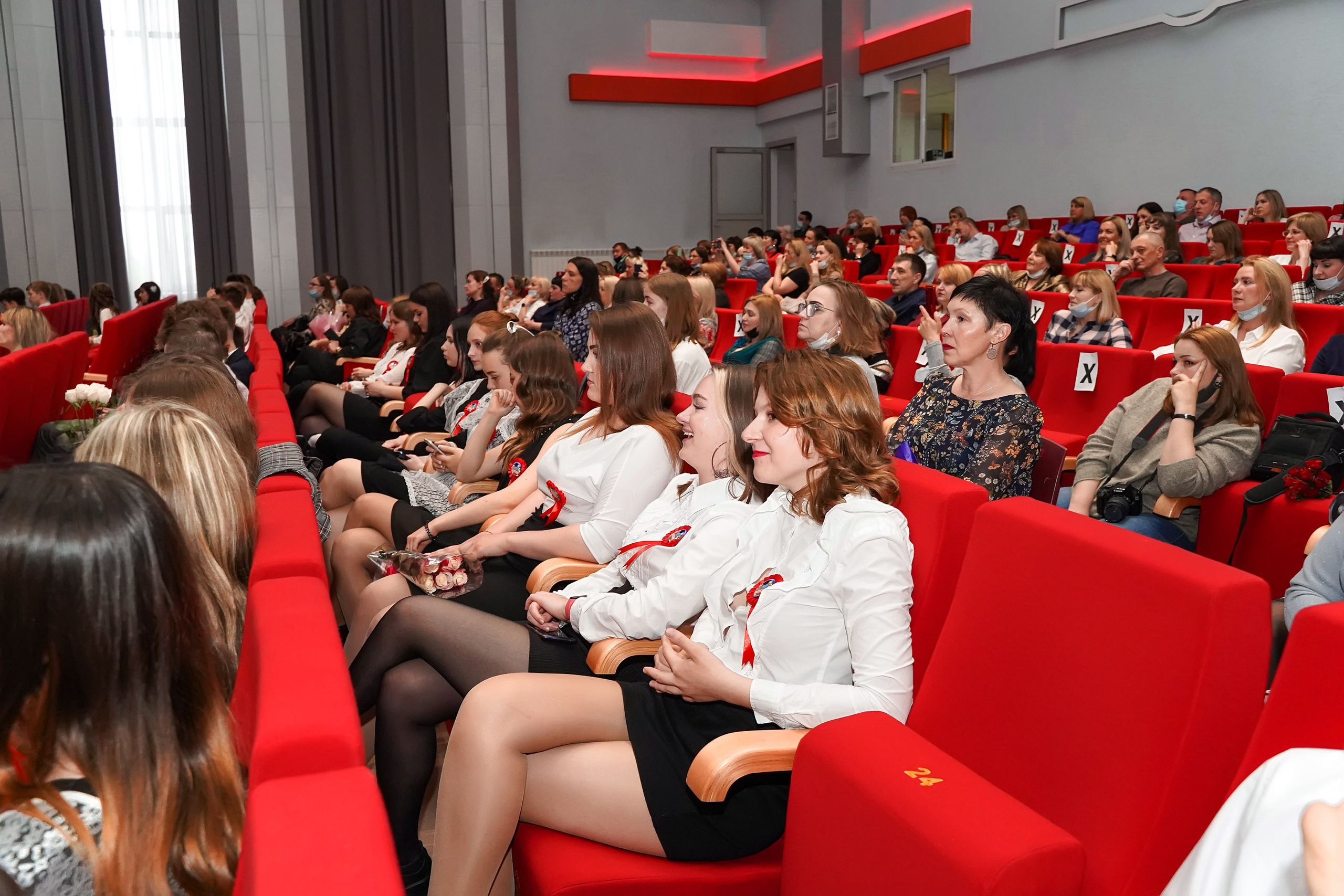 Звонок и выпускной. Фотограф, видеооператор Нина Коршунова