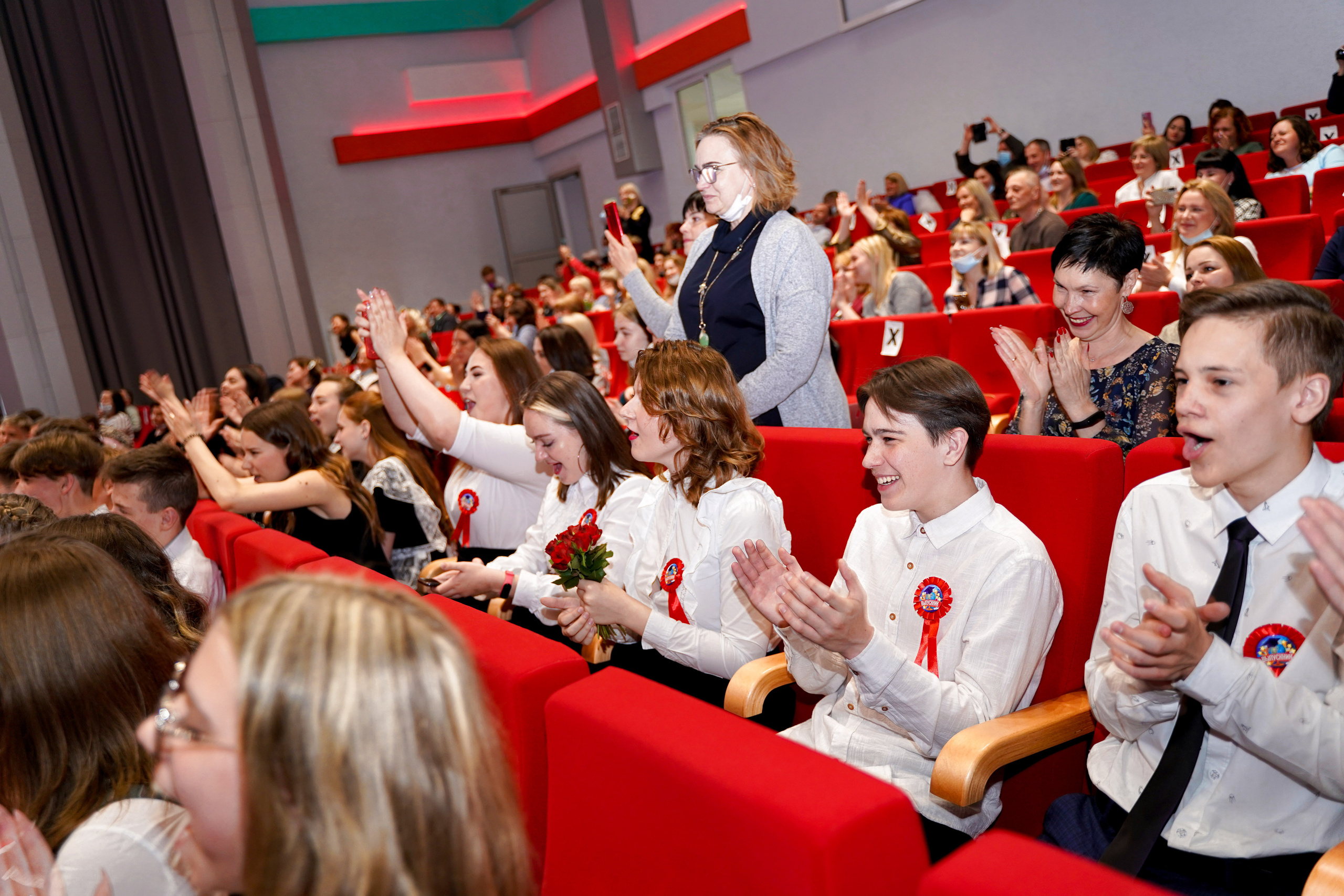 Звонок и выпускной. Фотограф, видеооператор Нина Коршунова