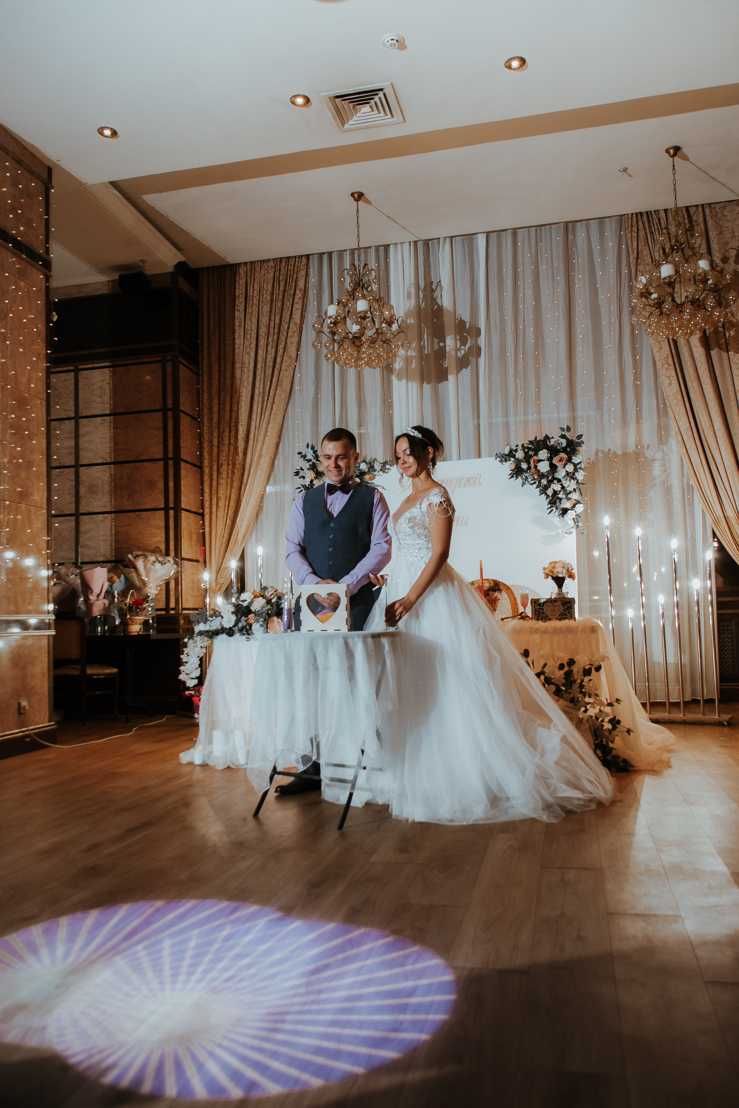 Съемка выездной регистрации в отеле. Свадебный и репортажный фотограф в Ярославле и Санкт-Петербурге Роман Микрюков