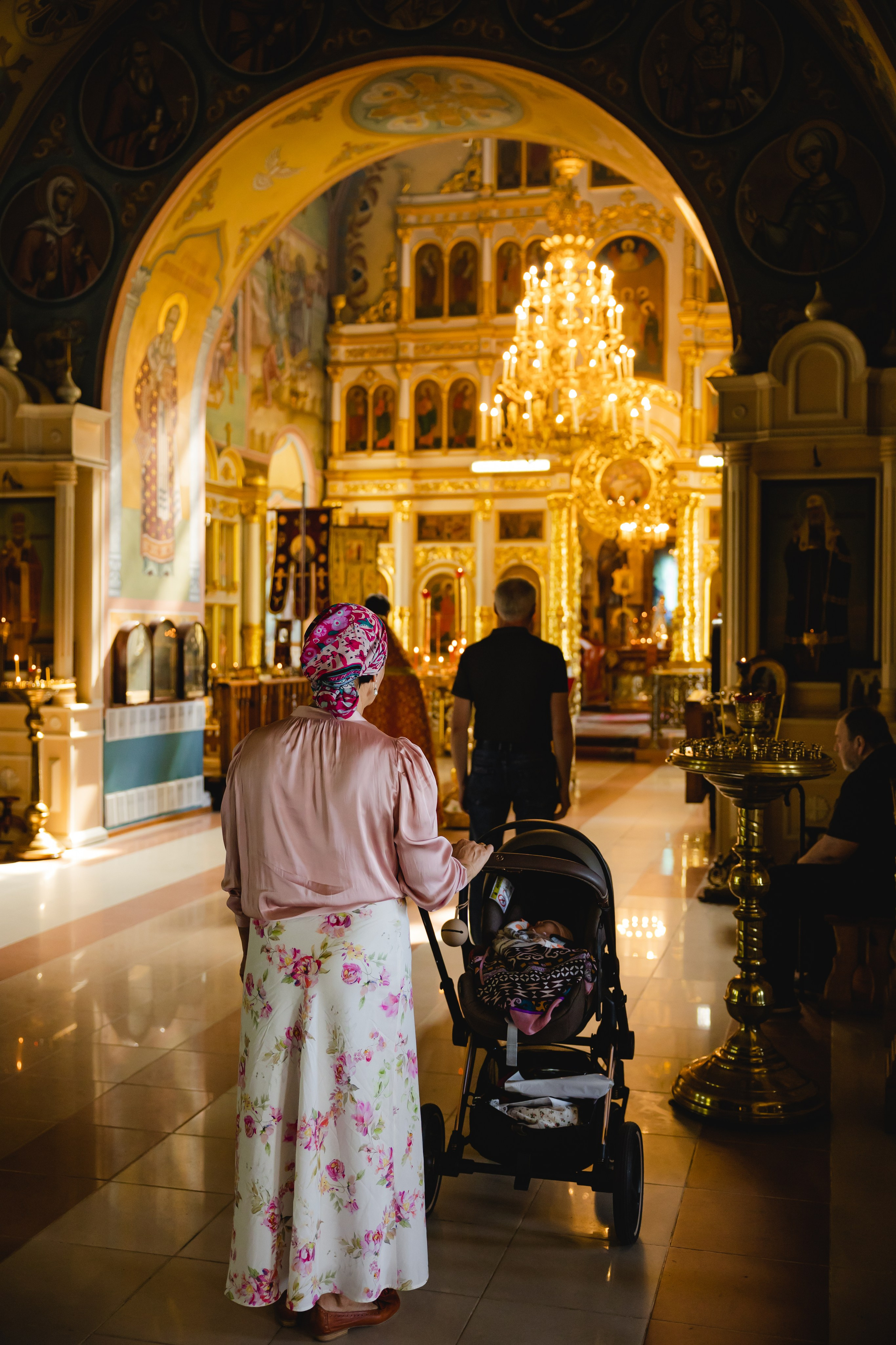 Таинство Крещения. Сайт с красивыми фотографиями и людьми