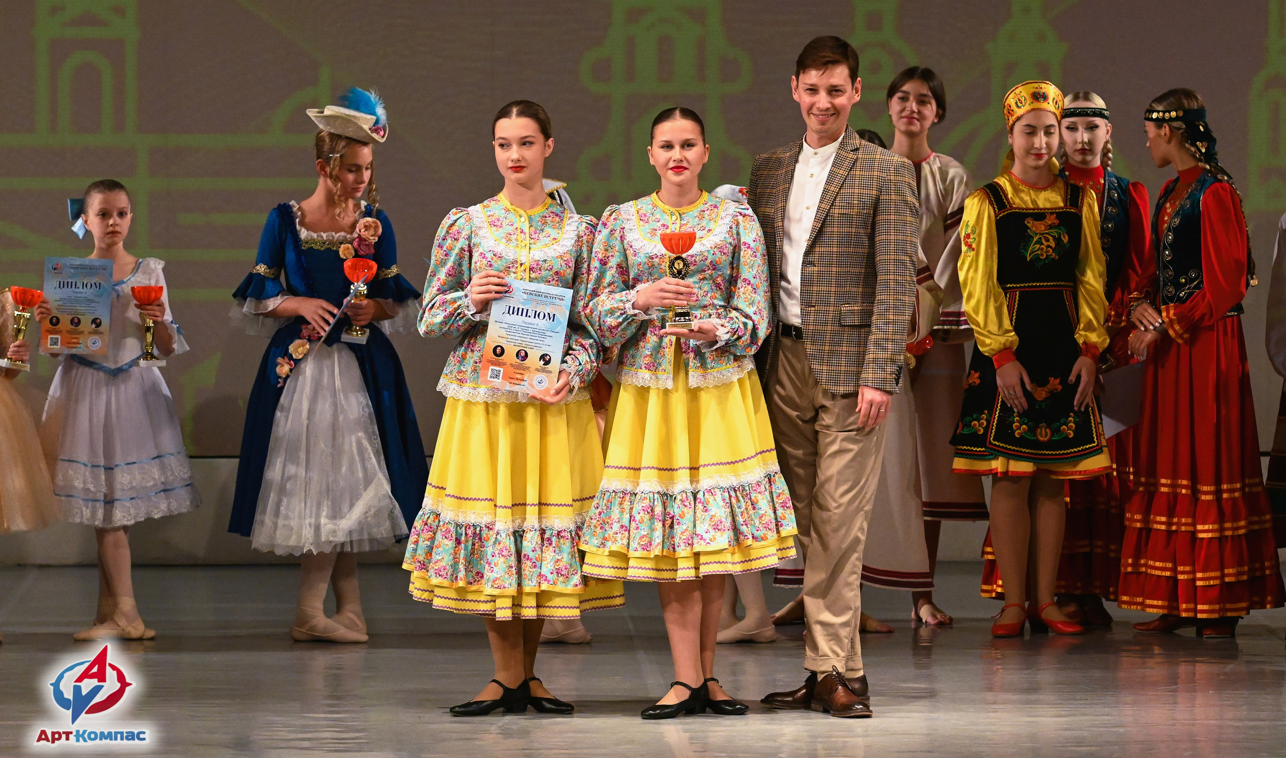 05.10.2025 Всероссийский фестиваль талантов «НЕВСКИЕ ВСТРЕЧИ» г. Санкт-Петербург. Медиастудия Фото Концепт