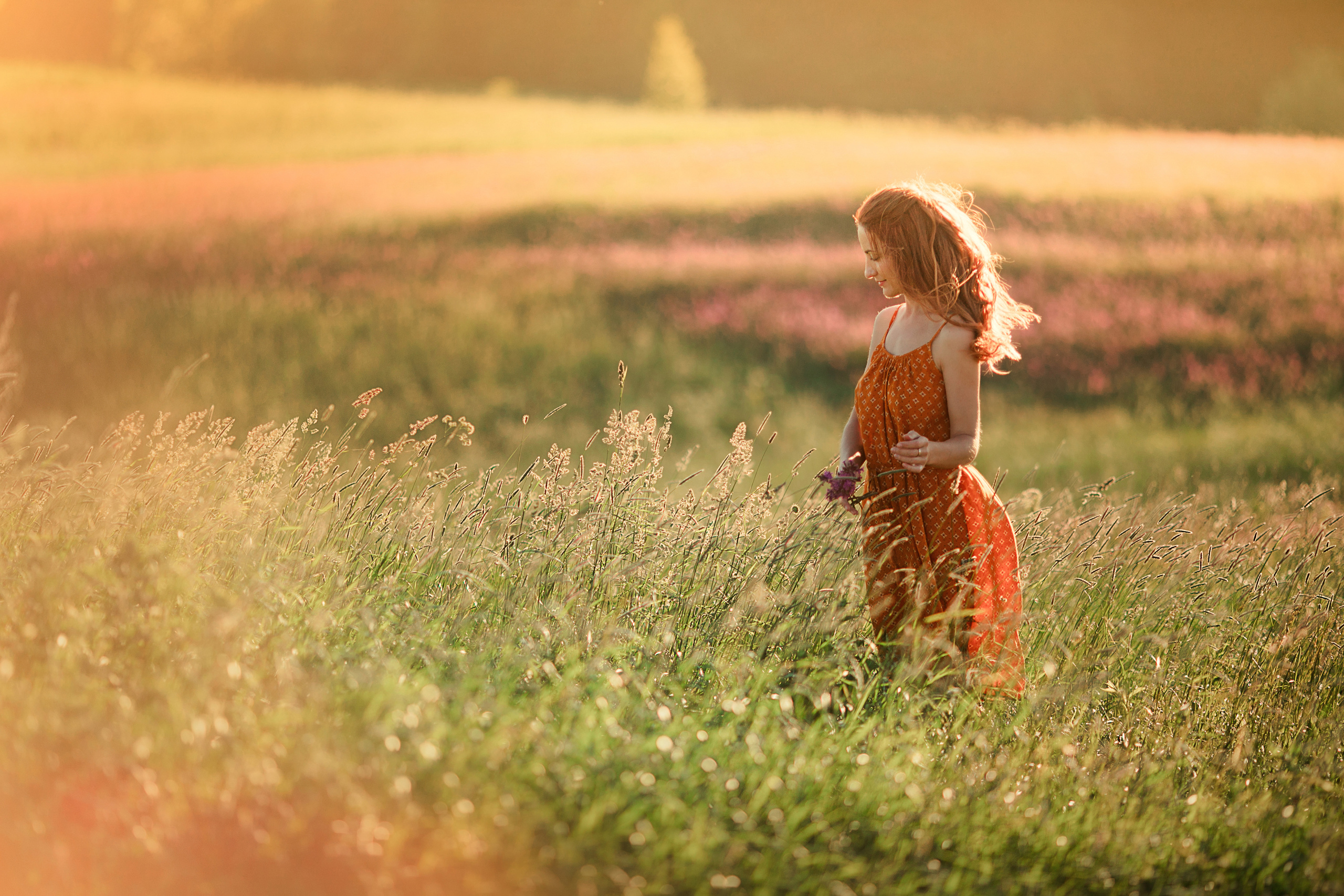 Прогулка в поле, Ленинградская область. Детский и семейный фотограф Муксимова Ирина